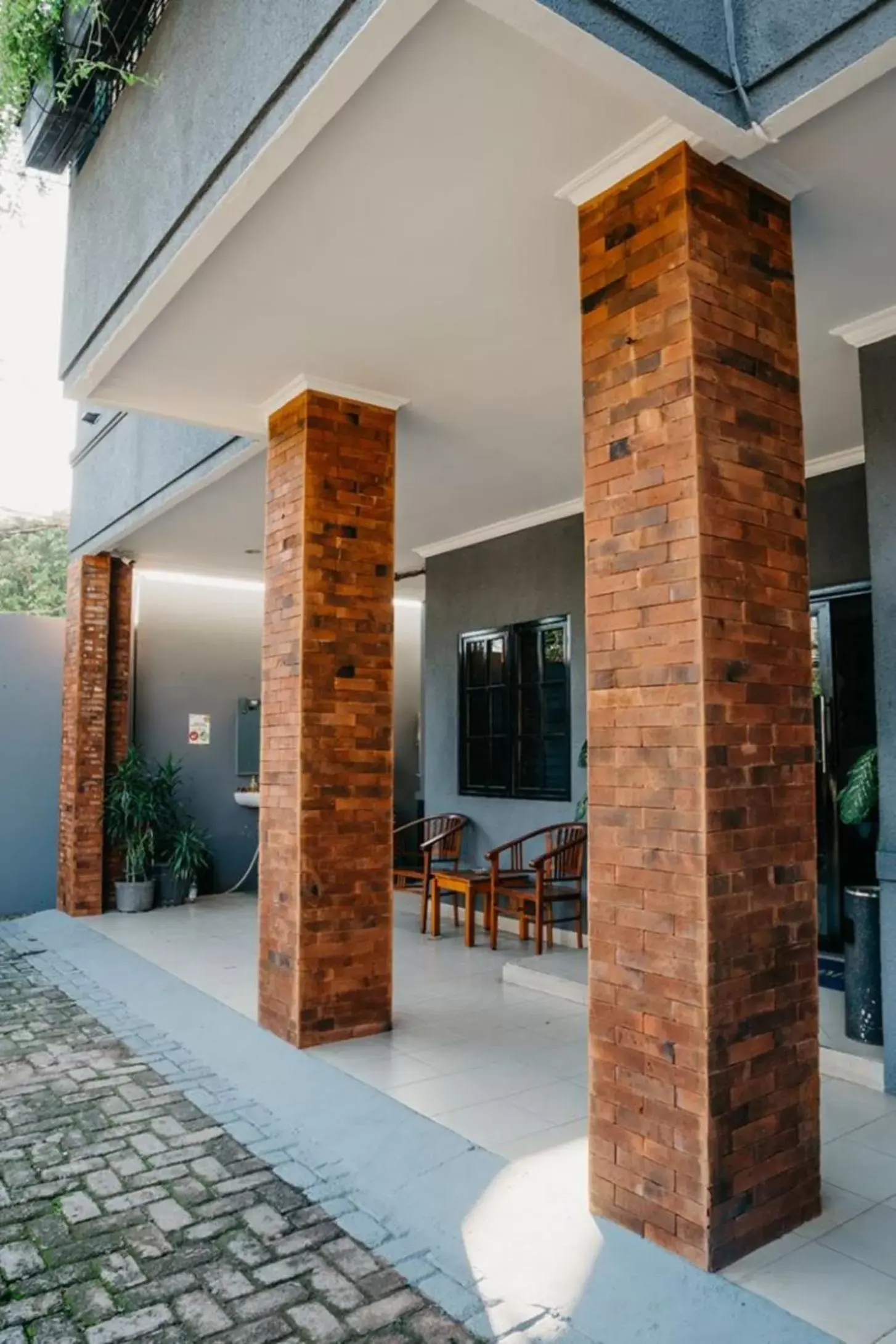 Facade/entrance in Tuju Abuserin Syariah Facade/entrance in Tuju Abuserin Syariah