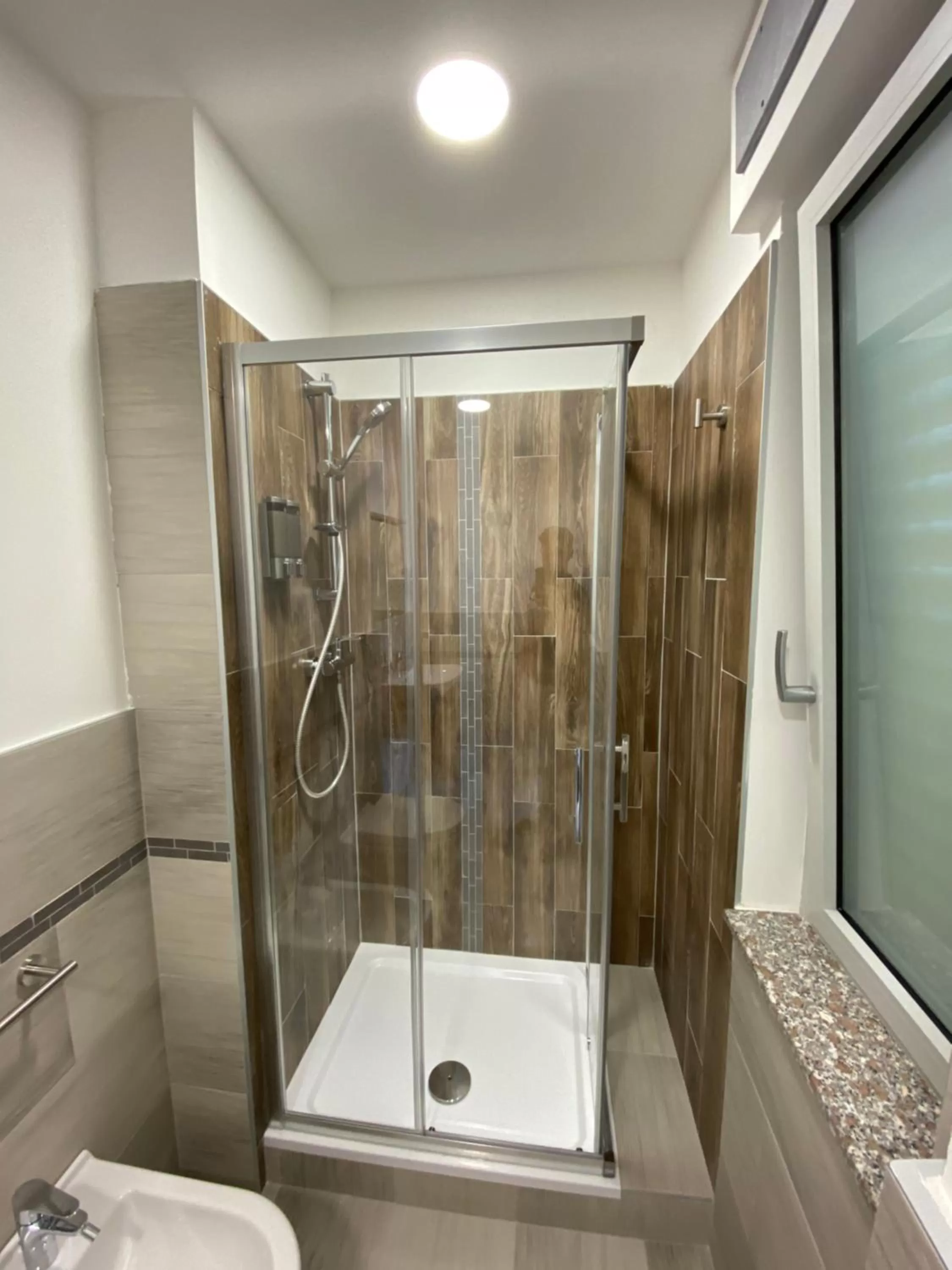 Bathroom in Siclari B&B-Rooms&Suite