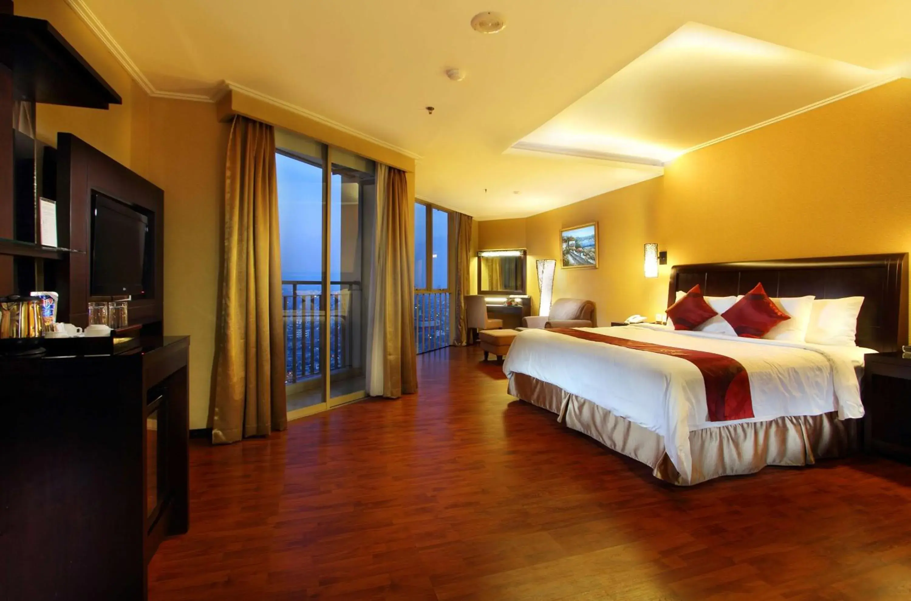 Photo of the whole room in Best Western Mangga Dua Hotel And Residence