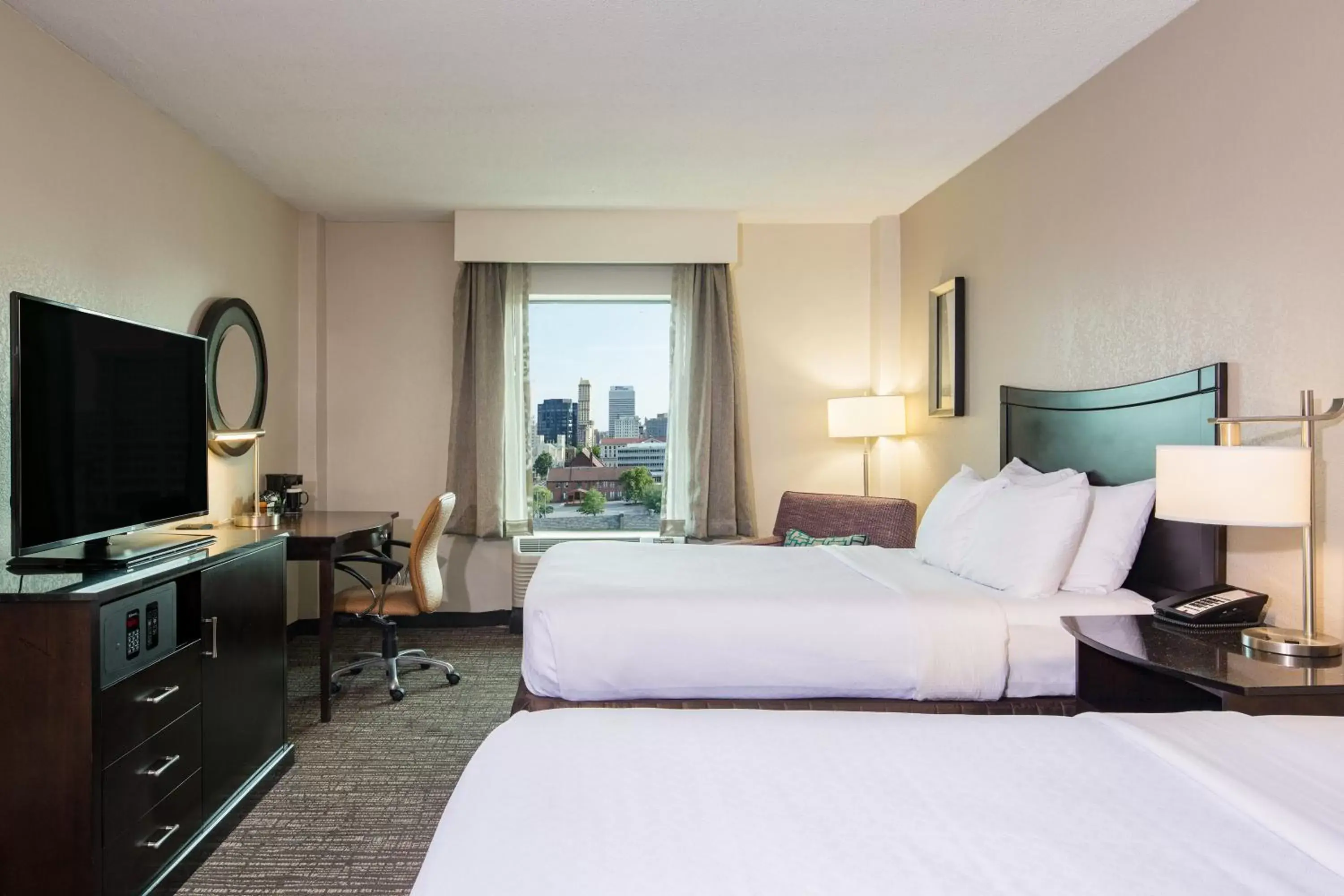 Standard Double Room with Two Double Beds and City View in Crowne Plaza Memphis Downtown by IHG Standard Double Room with Two Double Beds and City View in Crowne Plaza Memphis Downtown by IHG