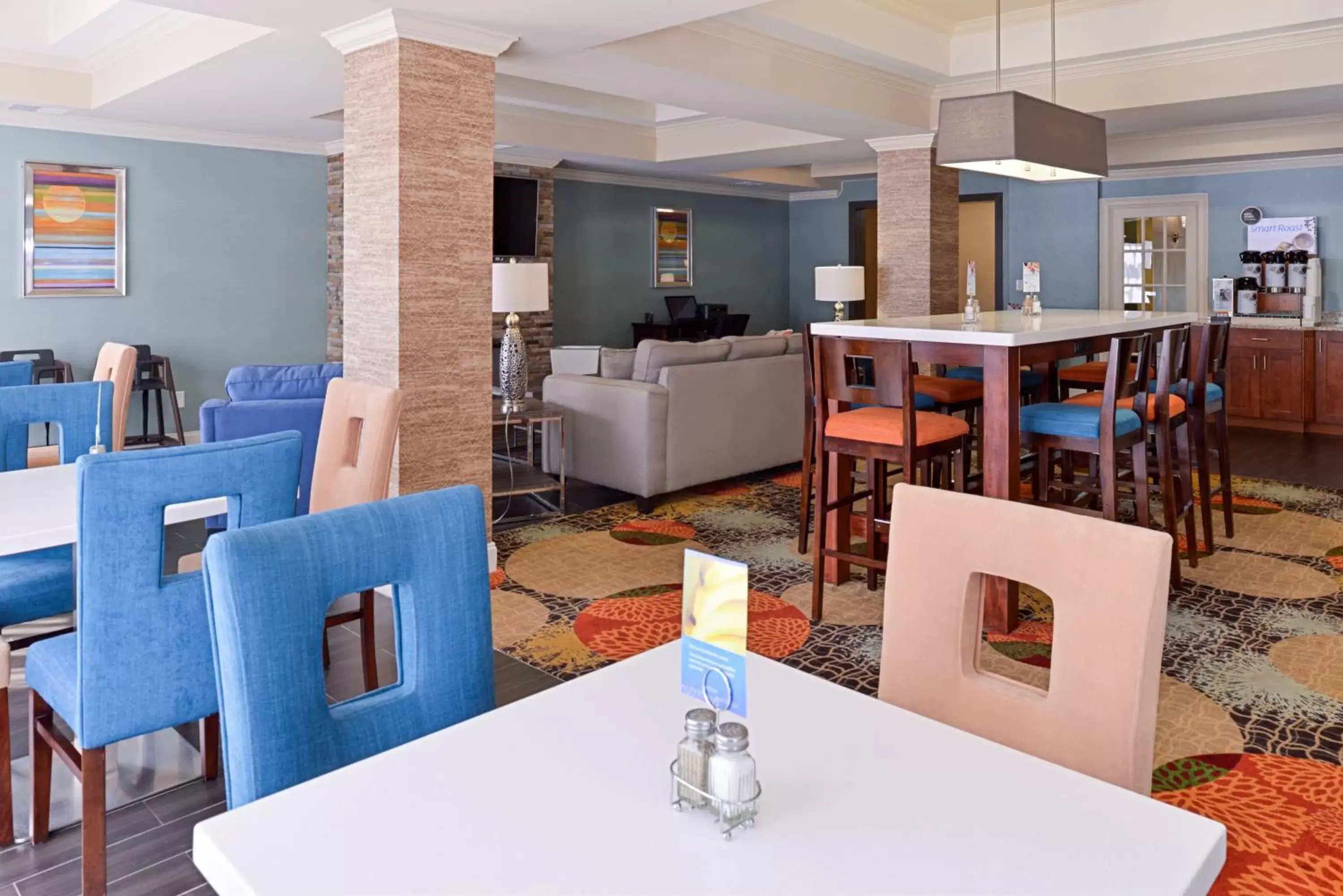 Breakfast, Restaurant/Places to Eat in Holiday Inn Express Hotel & Suites Bessemer, an IHG Hotel