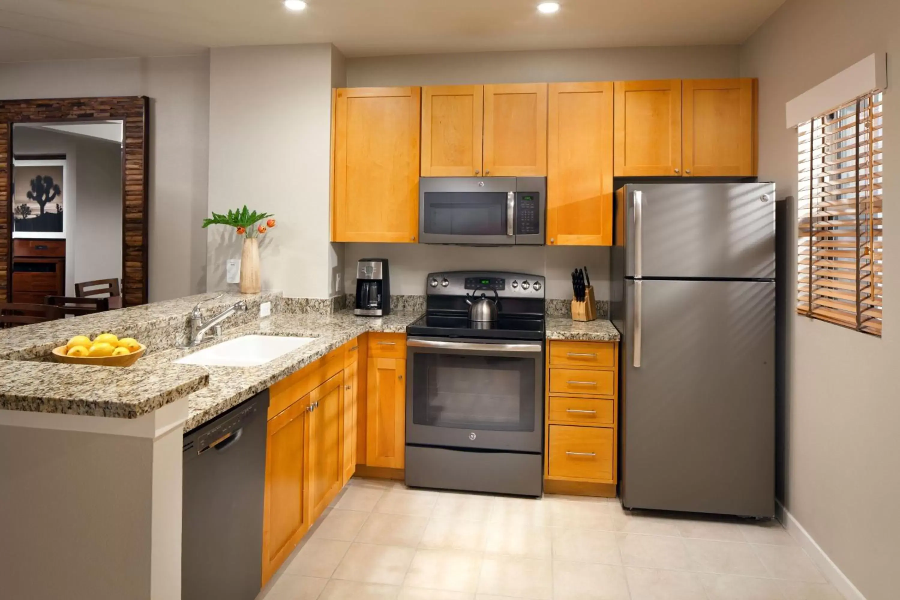 Bedroom, Kitchen/Kitchenette in The Westin Mission Hills Resort Villas, Palm Springs