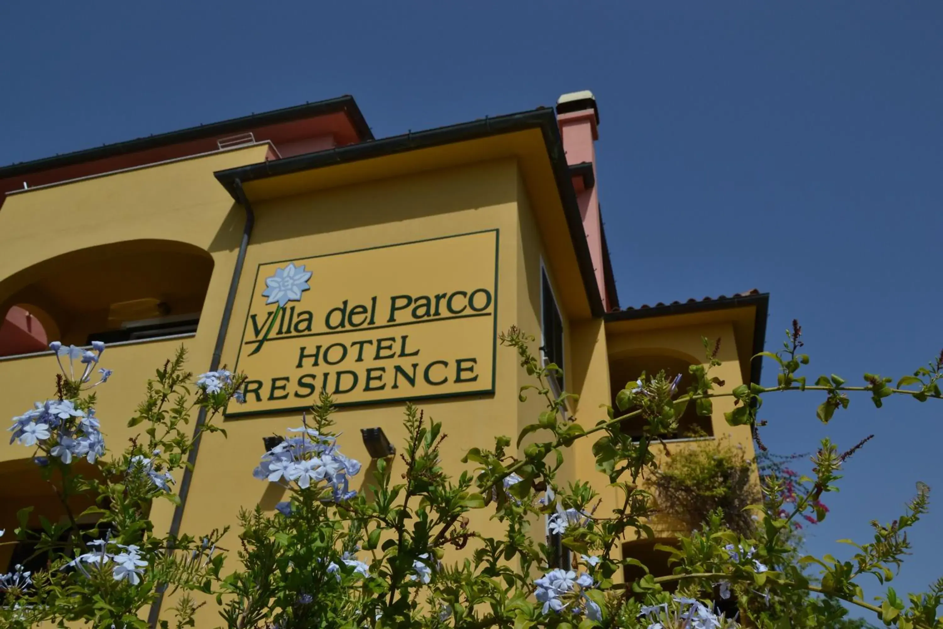 Facade/entrance in Hotel Villa Del Parco