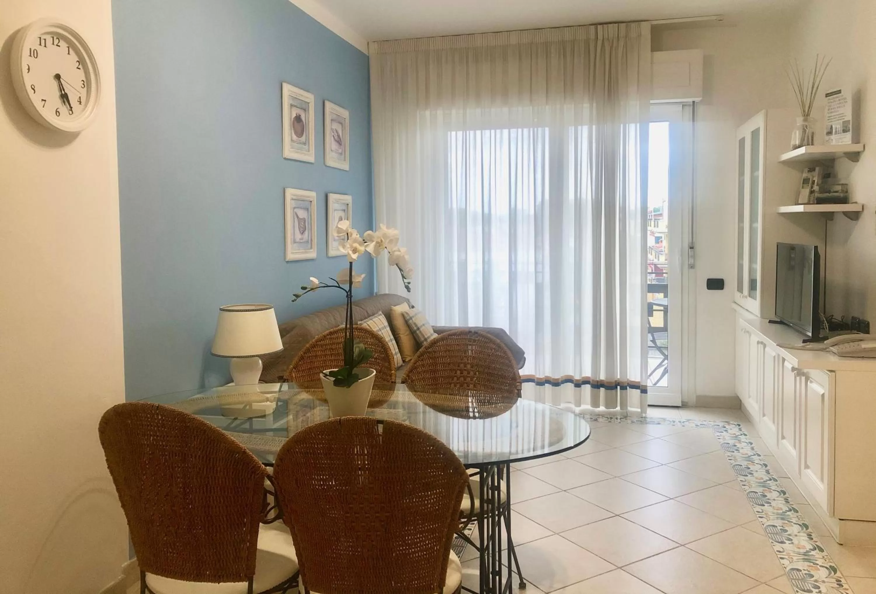 Dining area in Michelangelo rta