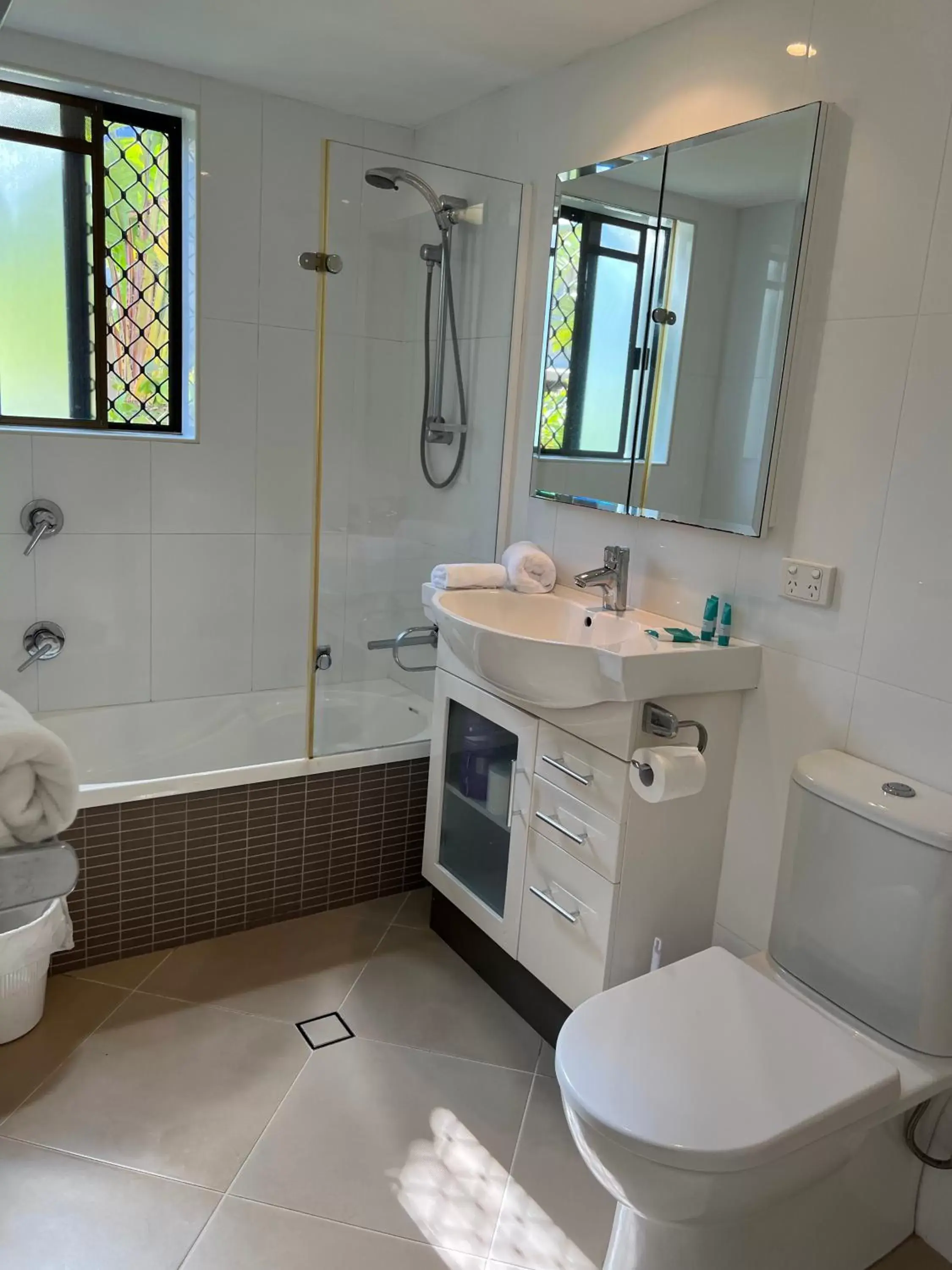 Bathroom in Nautilus Noosa Holiday Resort