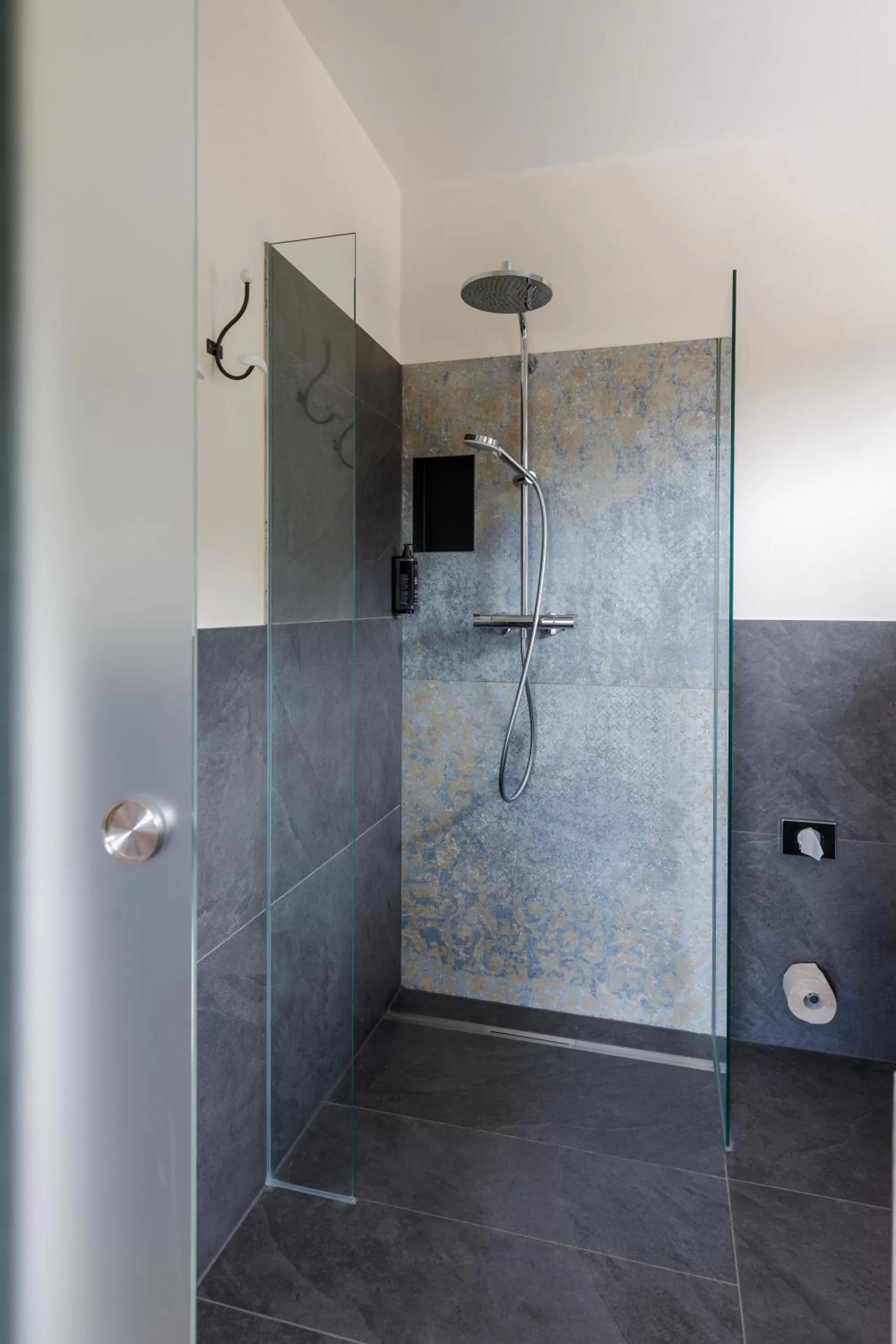 Shower in Bergwirt Hotel & Gasthof