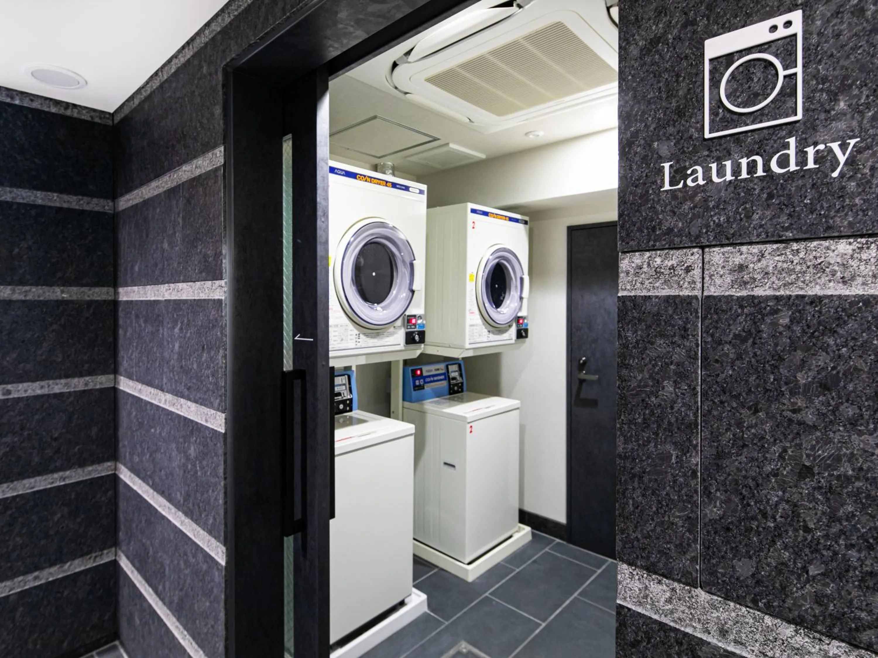 Area and facilities in MIMARU Kyoto Station