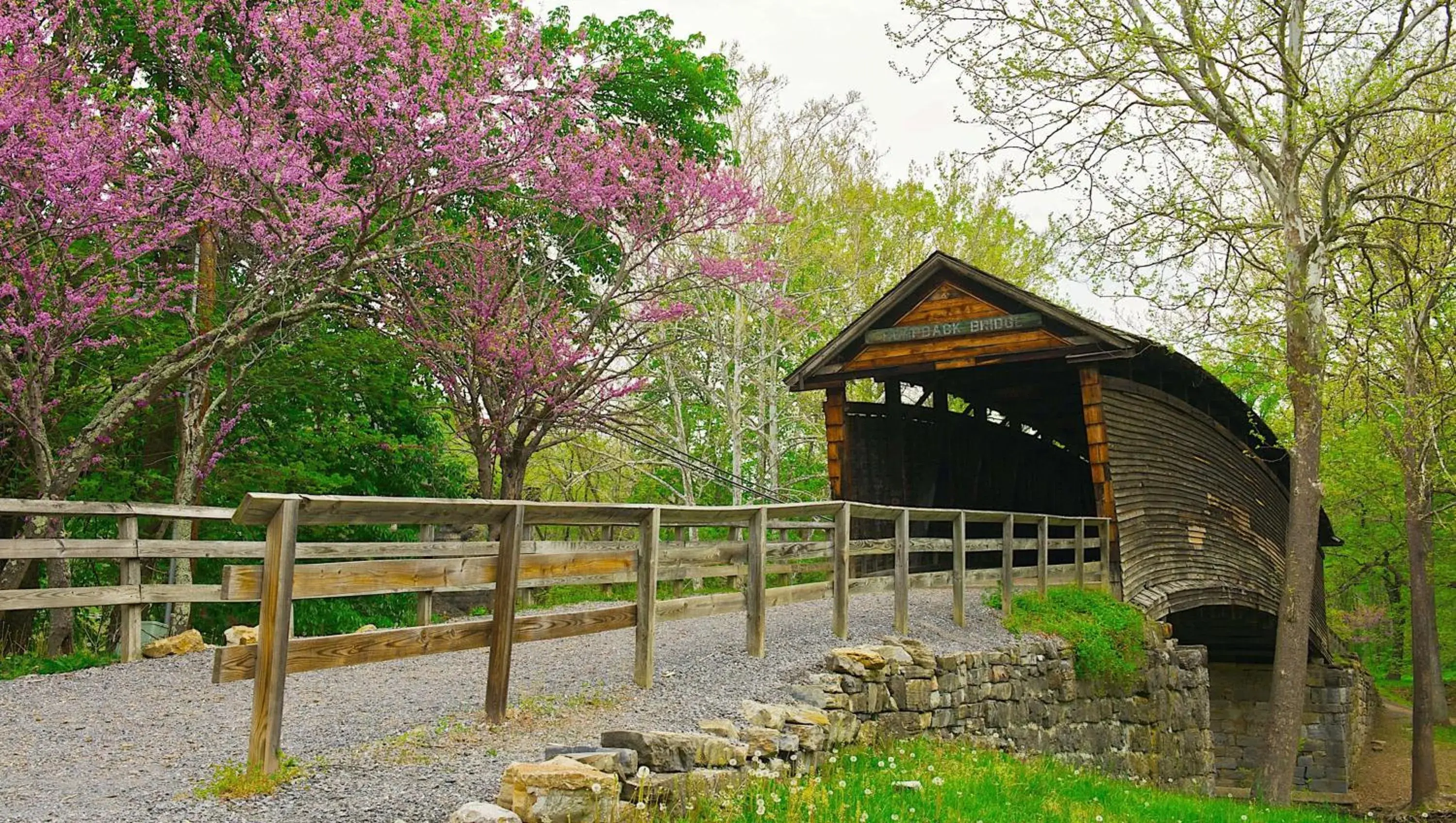 Nearby landmark in Magnuson Hotel Mountain View Nearby landmark in Magnuson Hotel Mountain View
