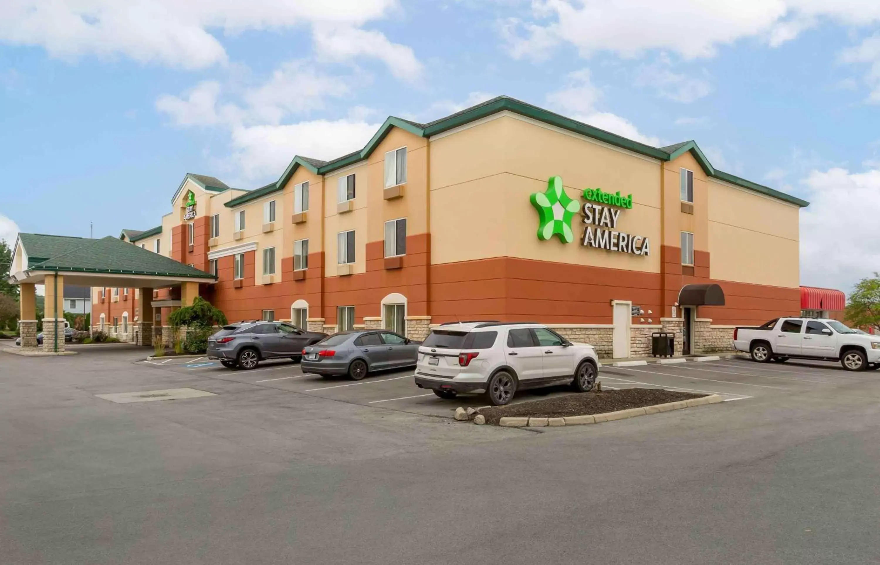 Property Building in Extended Stay America Suites - Findlay - Tiffin Avenue