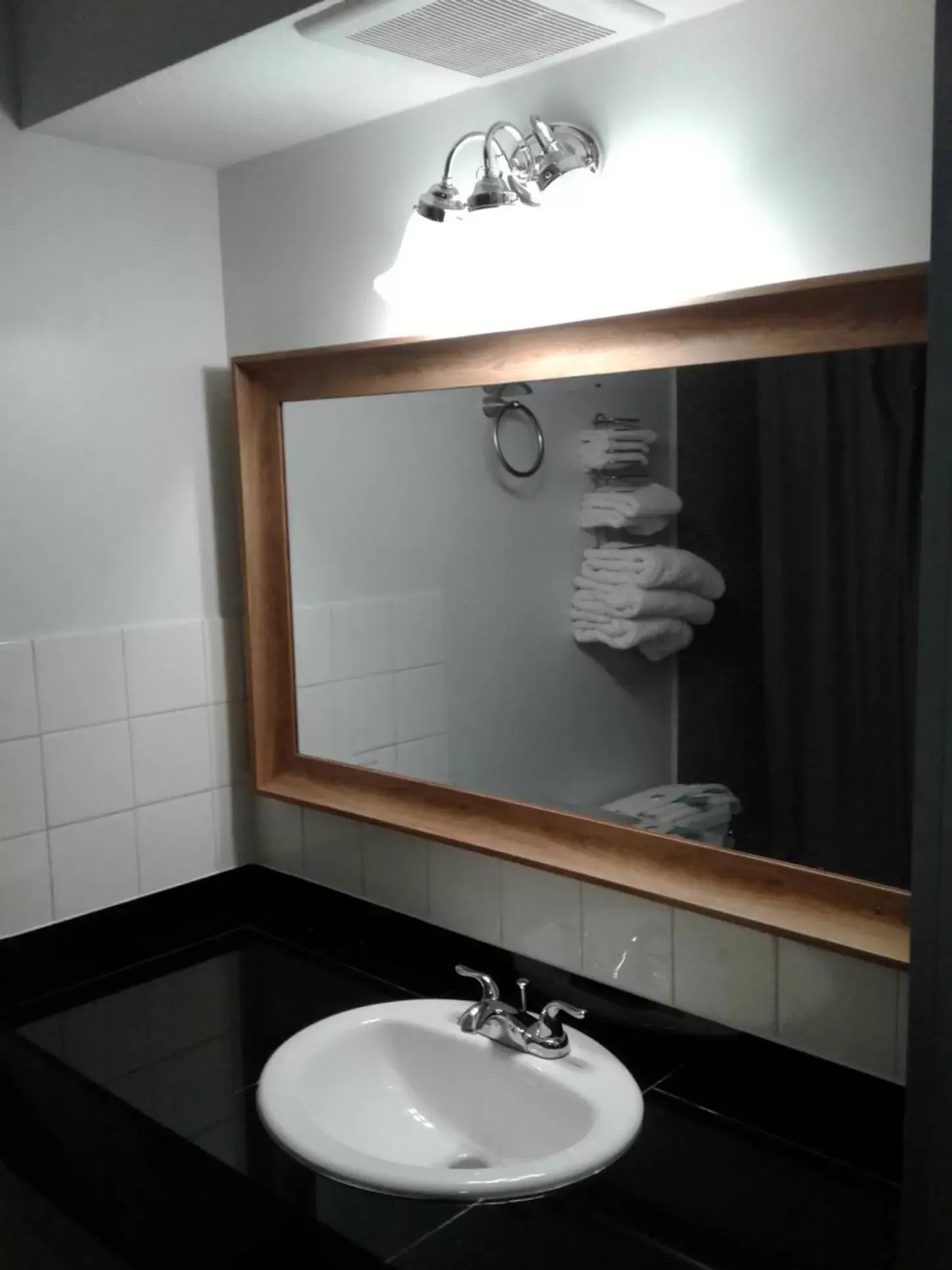 Bathroom in Alpine Inn