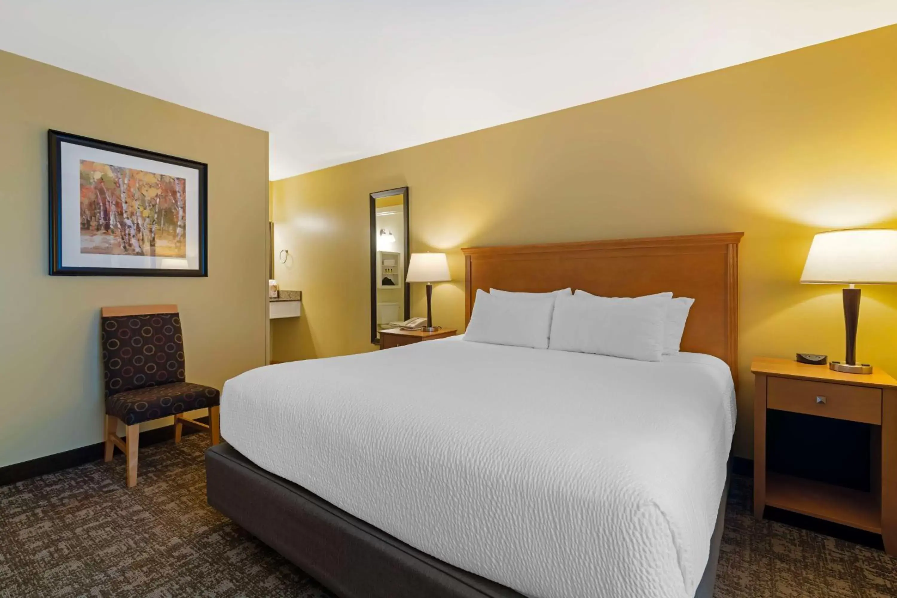 Bedroom, Bed in Best Western Plus Windjammer Inn & Conference Center