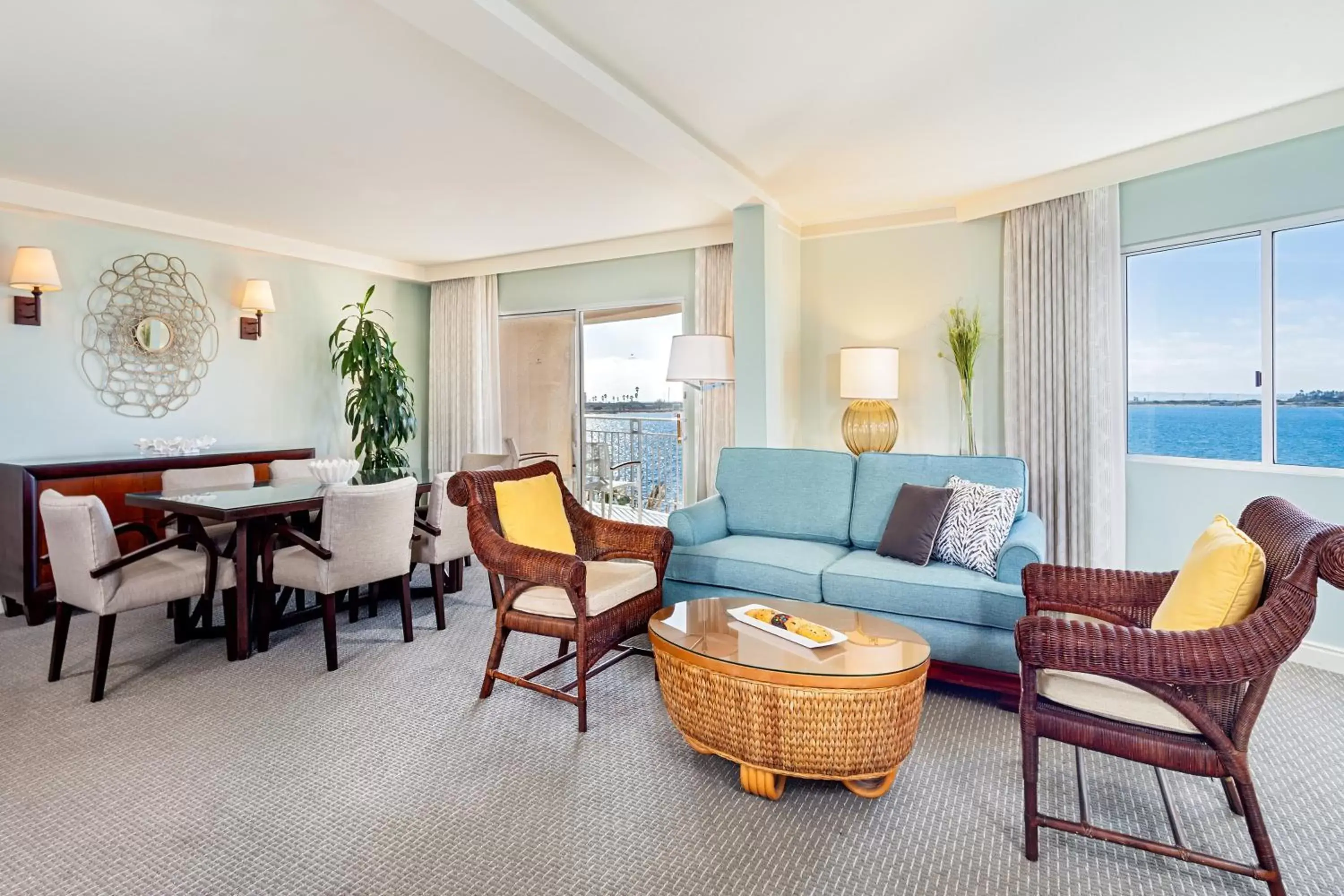 Photo of the whole room, Seating Area in Loews Coronado Bay Resort