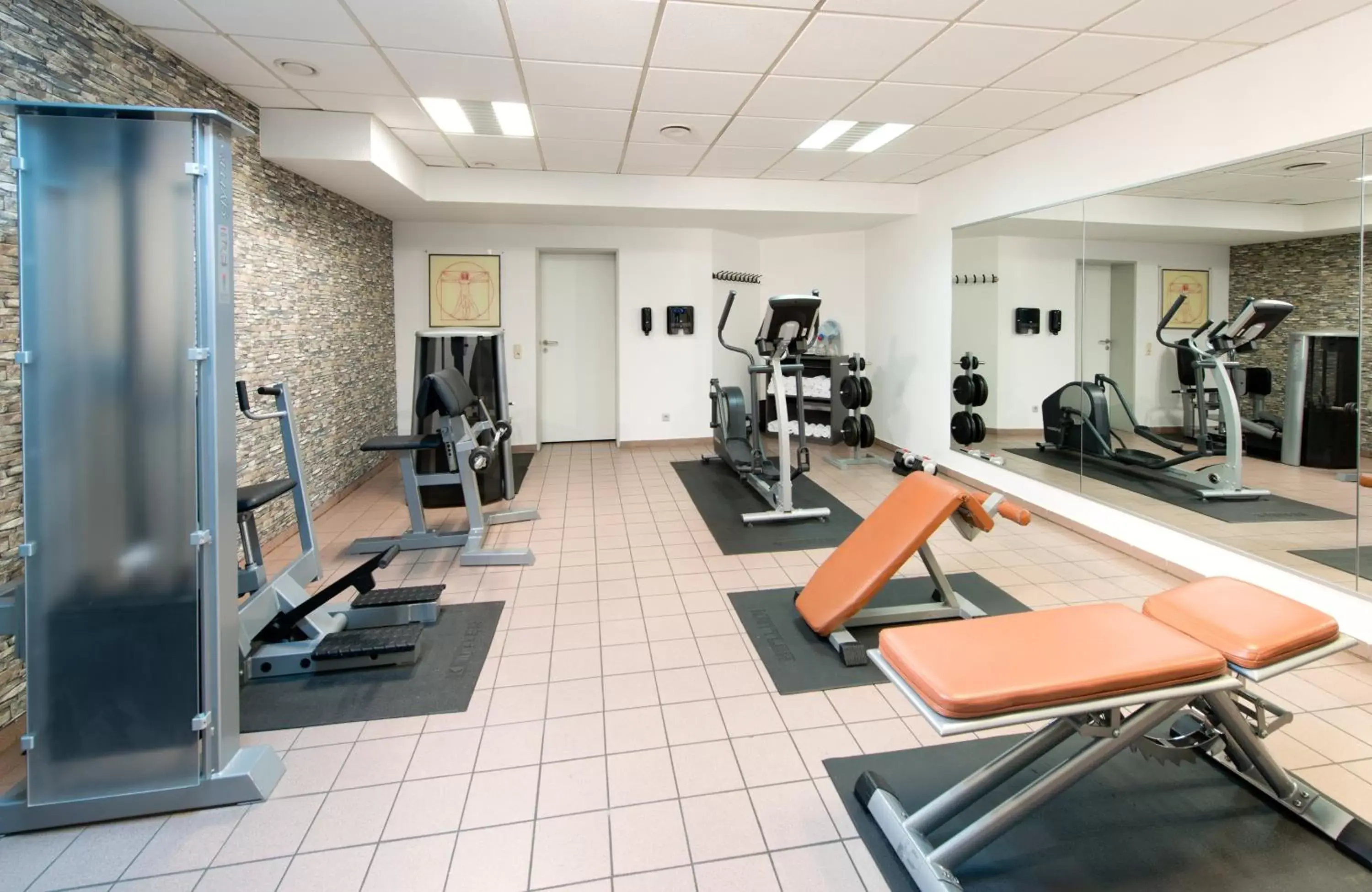 Fitness centre/facilities, Fitness Center/Facilities in Leonardo Hotel Köln