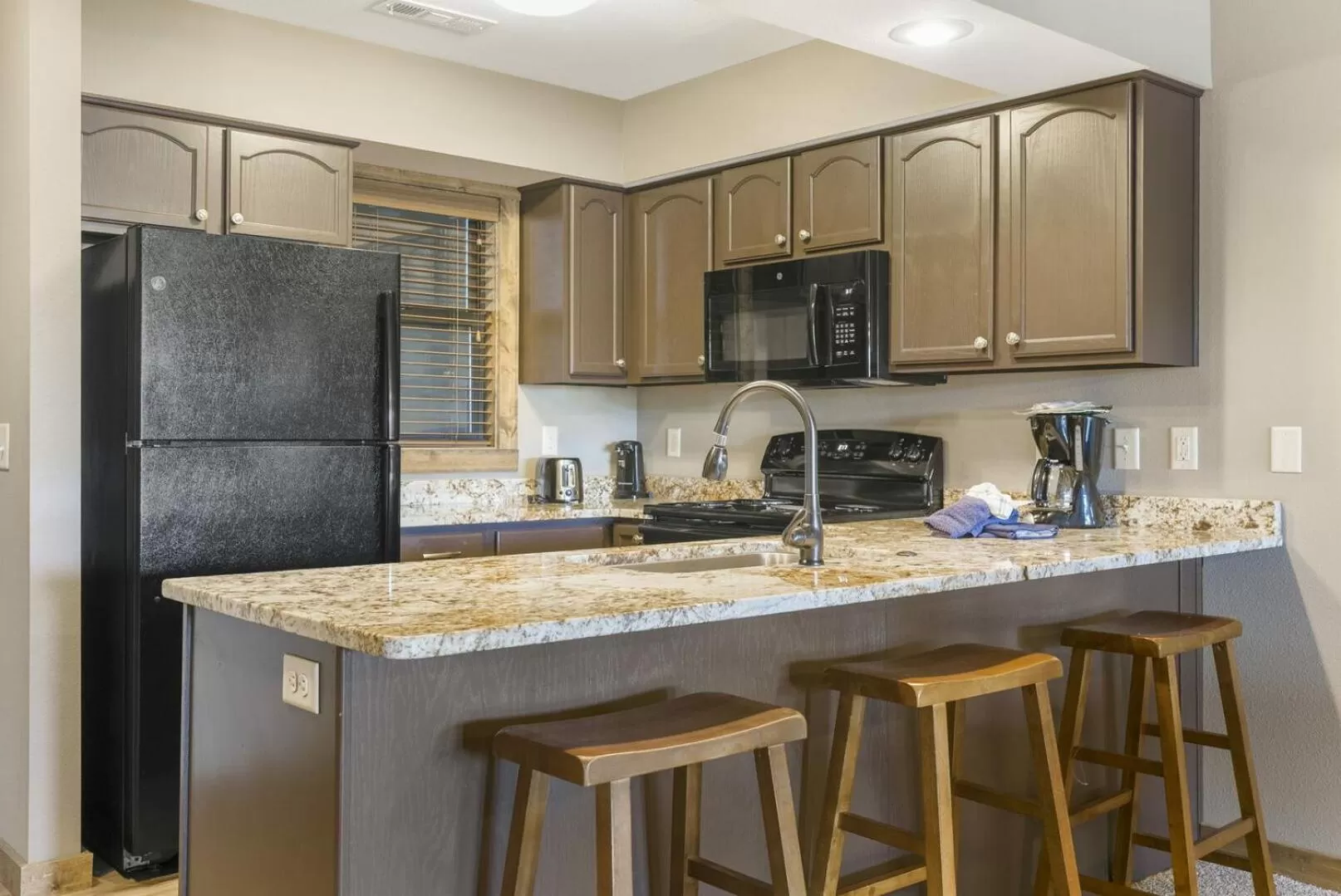 Kitchen or kitchenette in Table Rock Resorts at Indian Point