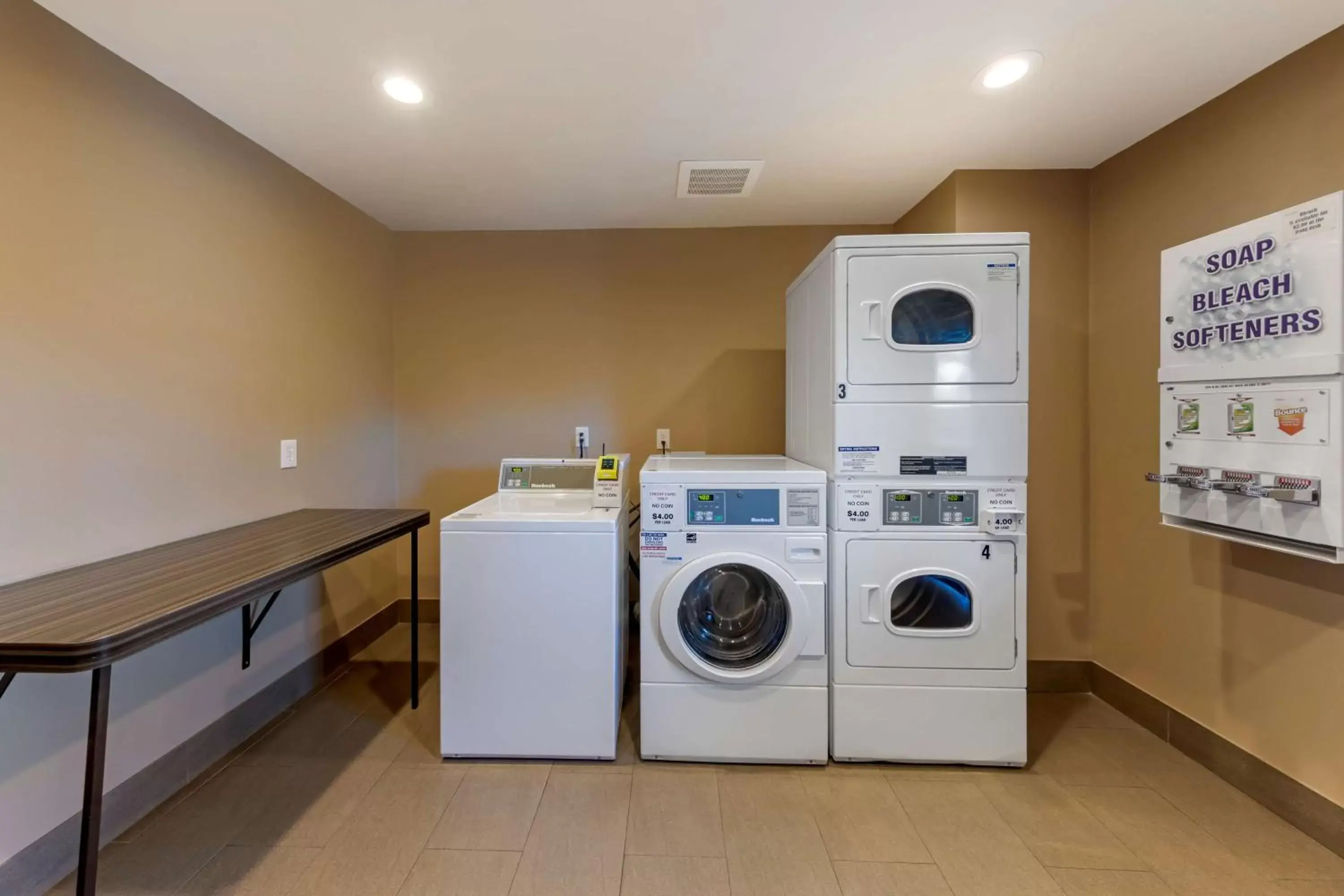 laundry, Kitchen/Kitchenette in Best Western Plus Pavilions