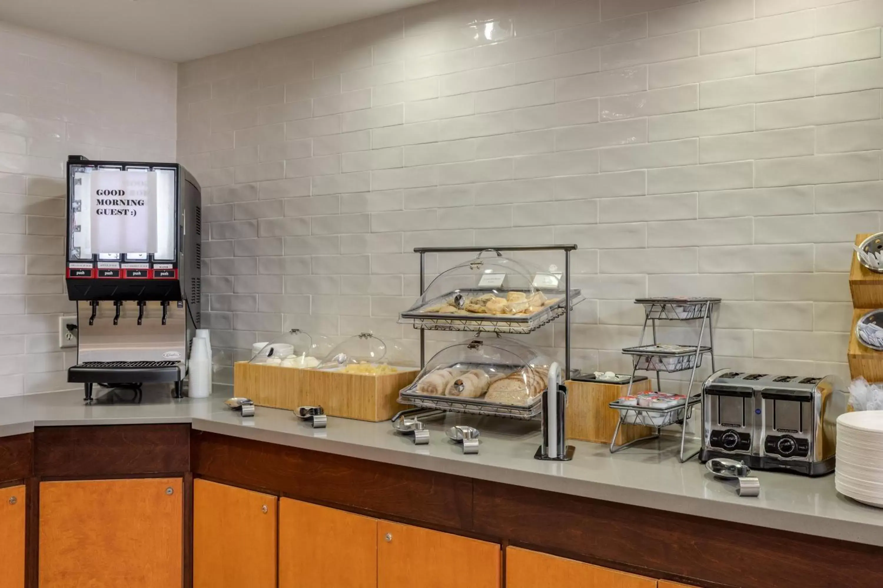 Breakfast, Kitchen/Kitchenette in Fairfield Inn & Suites by Marriott Lawton