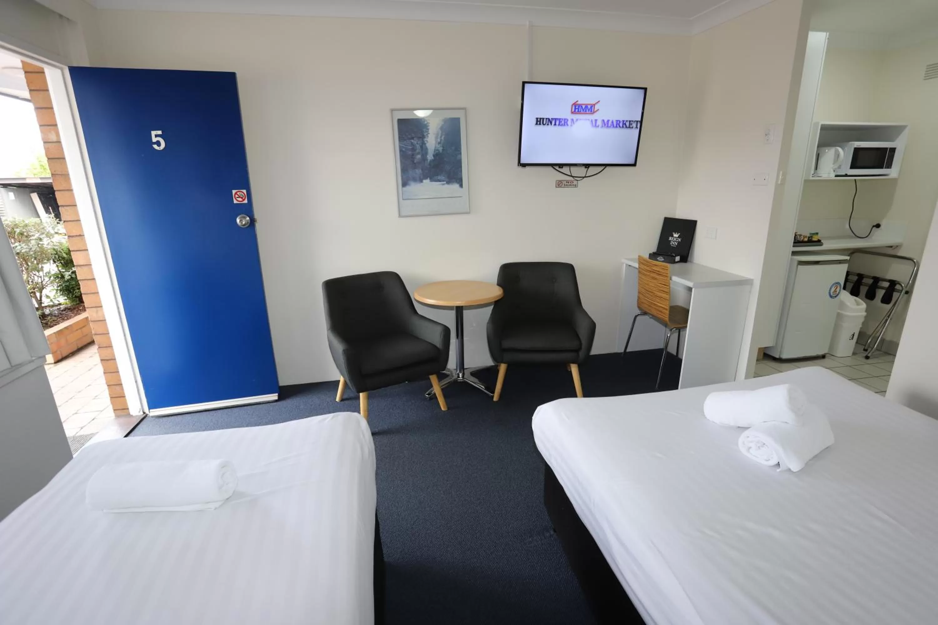 Bed in Reign Inn Newcastle