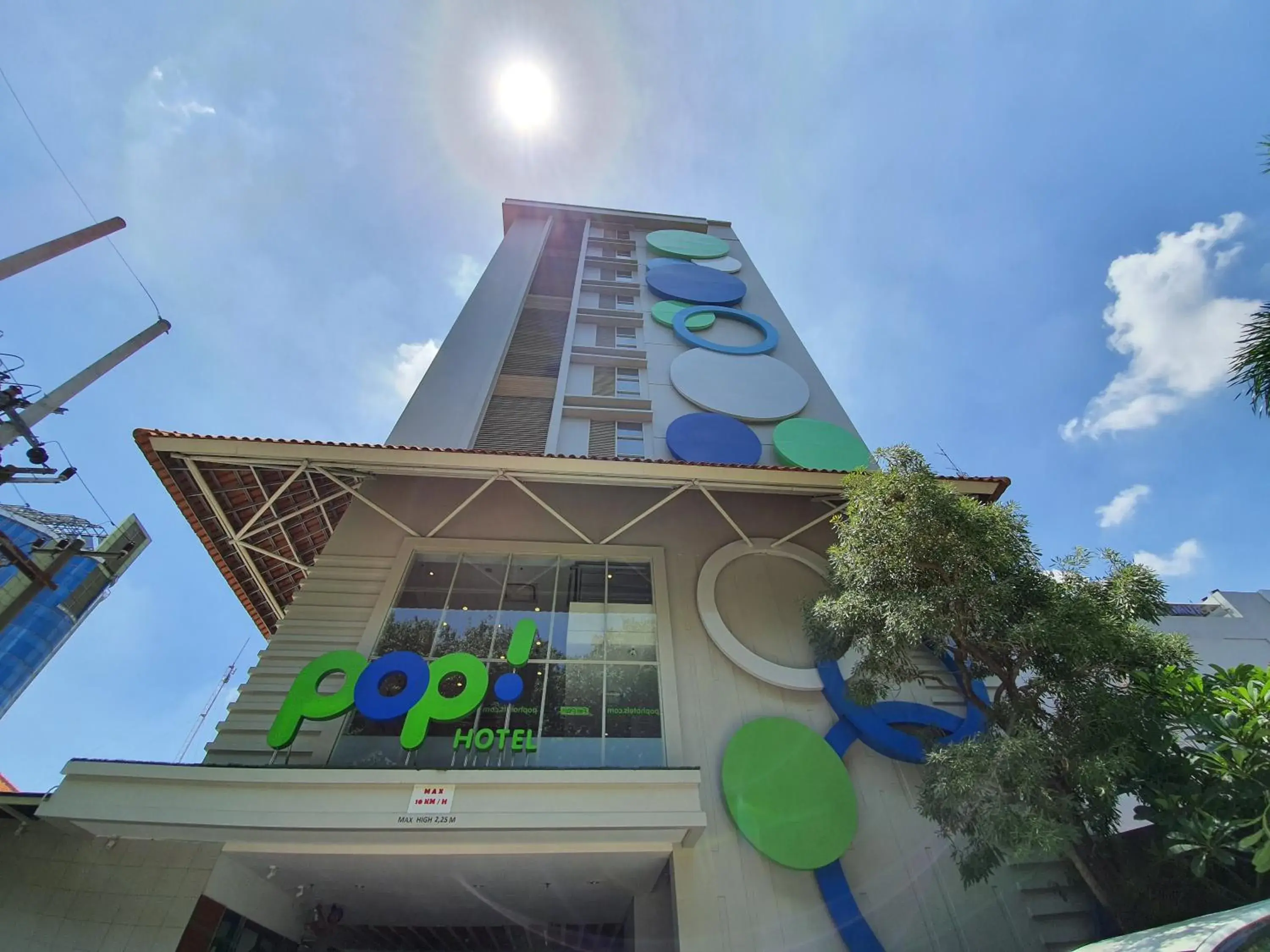 Property Building in POP! Hotel Diponegoro Surabaya