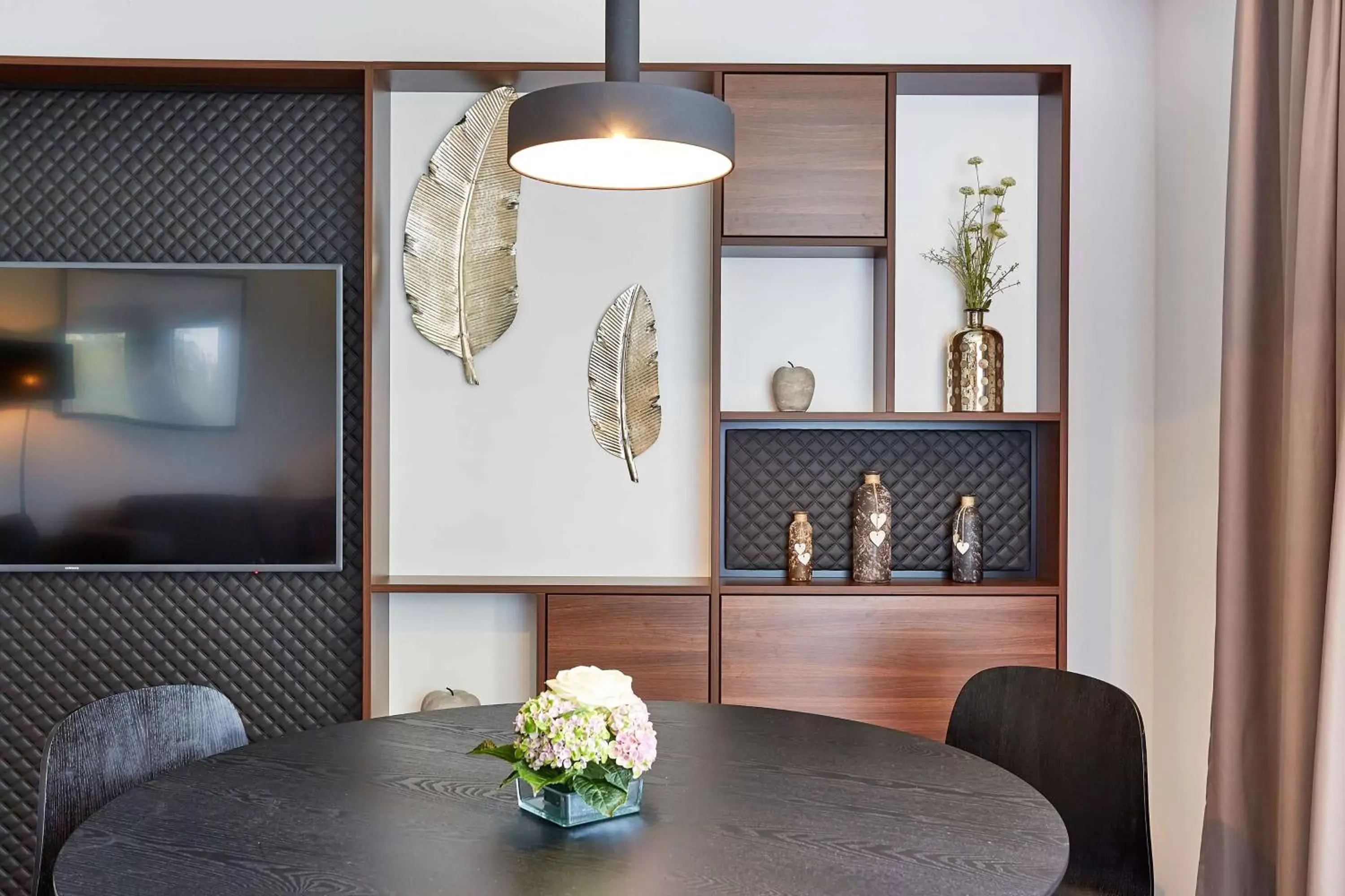 Living room, Dining Area in Radisson Blu Hotel Karlsruhe