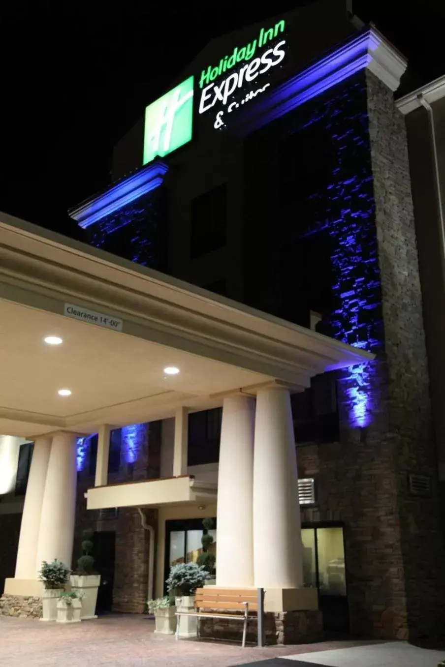 Property Building in Holiday Inn Express & Suites - Huntsville Airport, an IHG Hotel
