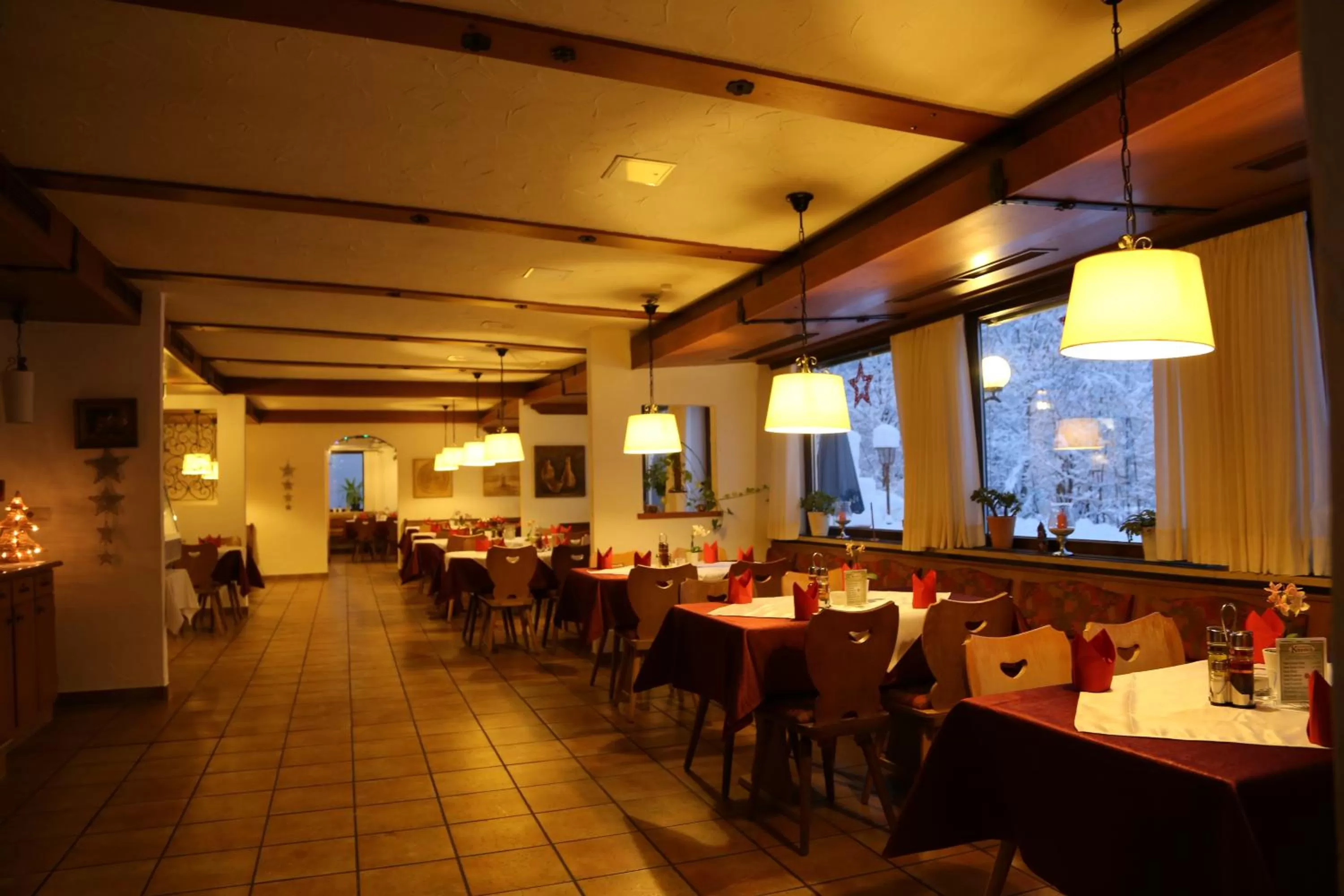 Restaurant/places to eat in Hotel Köppeleck