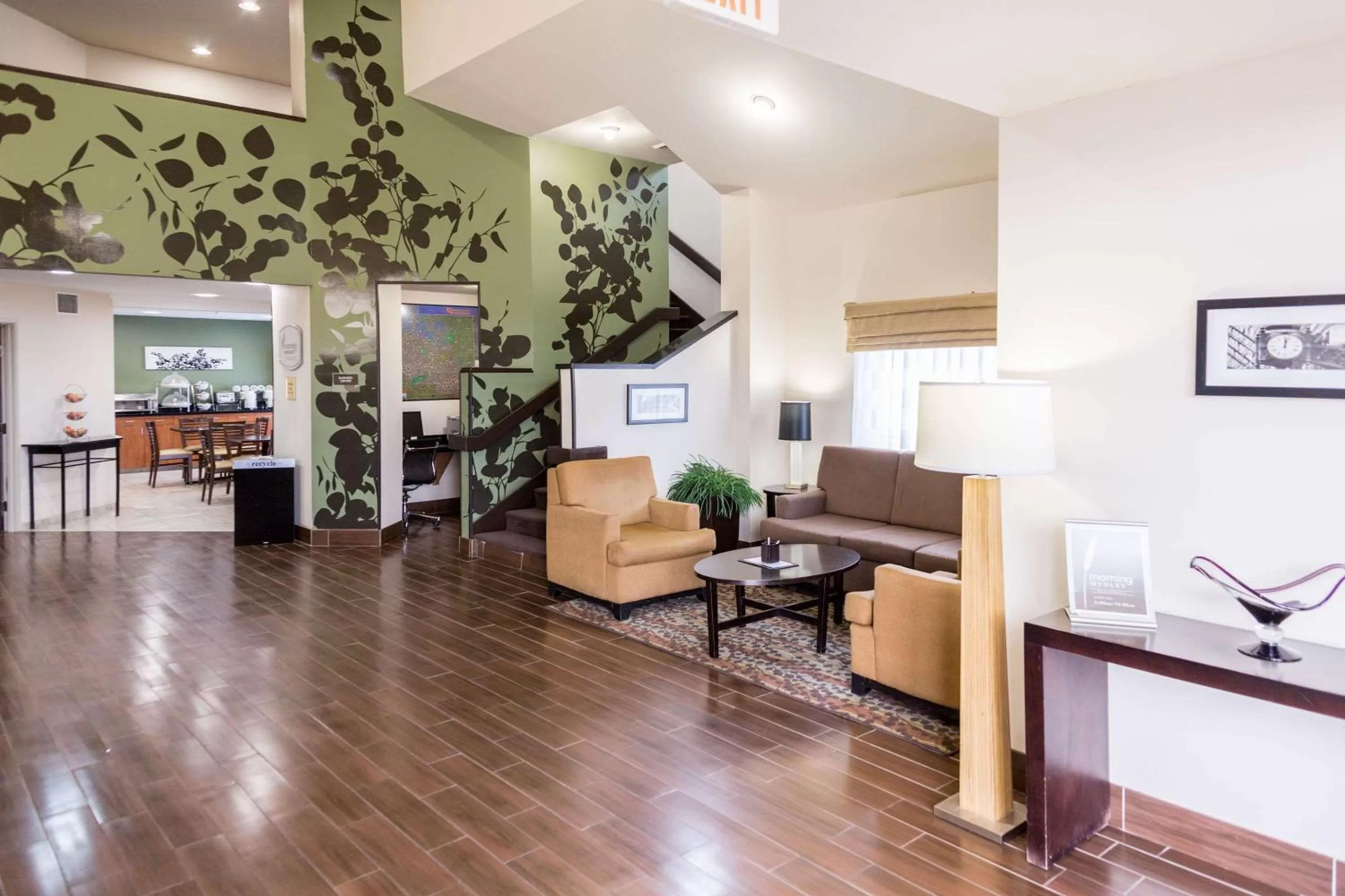 Lobby or reception in Sky Harbor Airport Inn