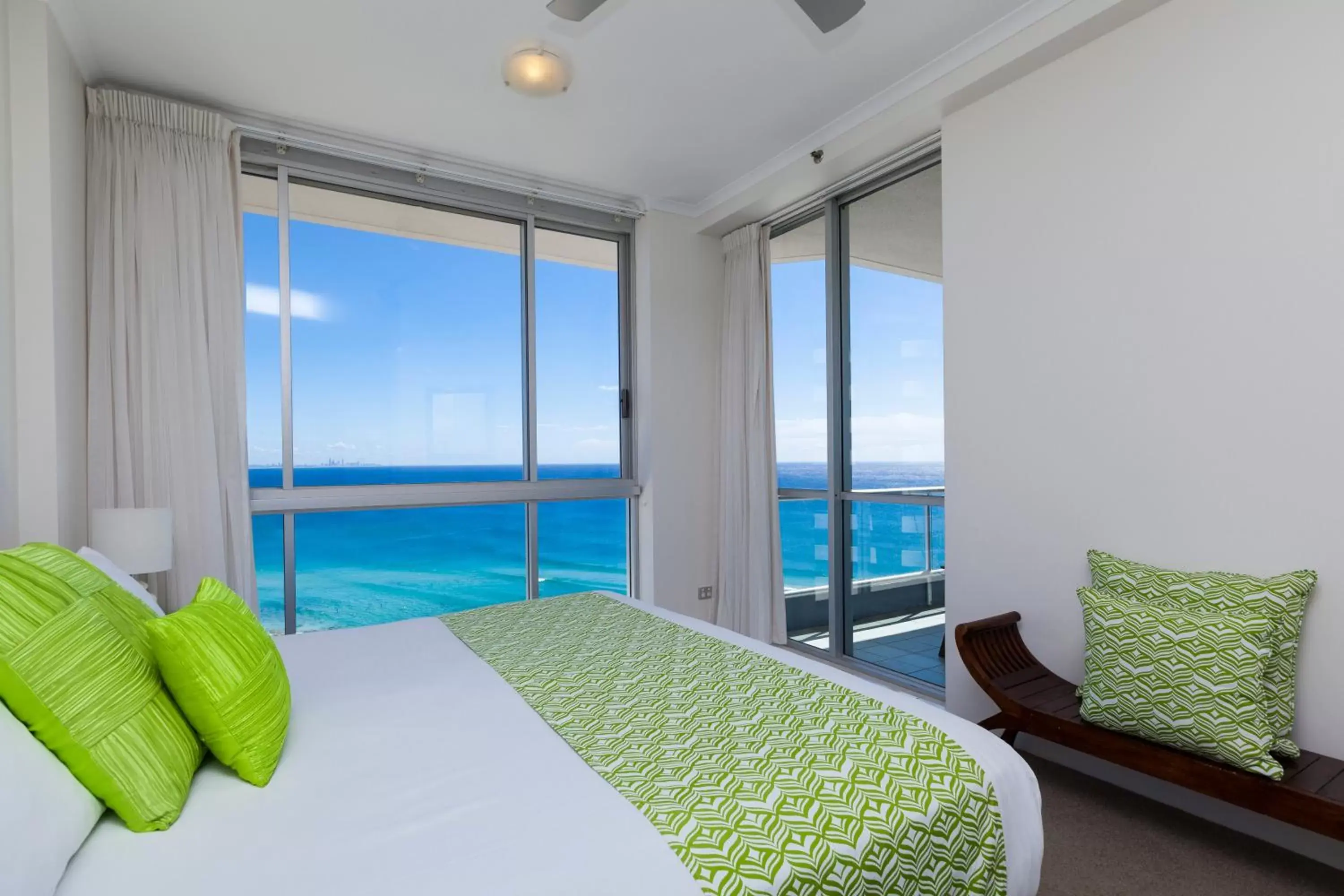 Photo of the whole room, Sea View in Points North Apartments