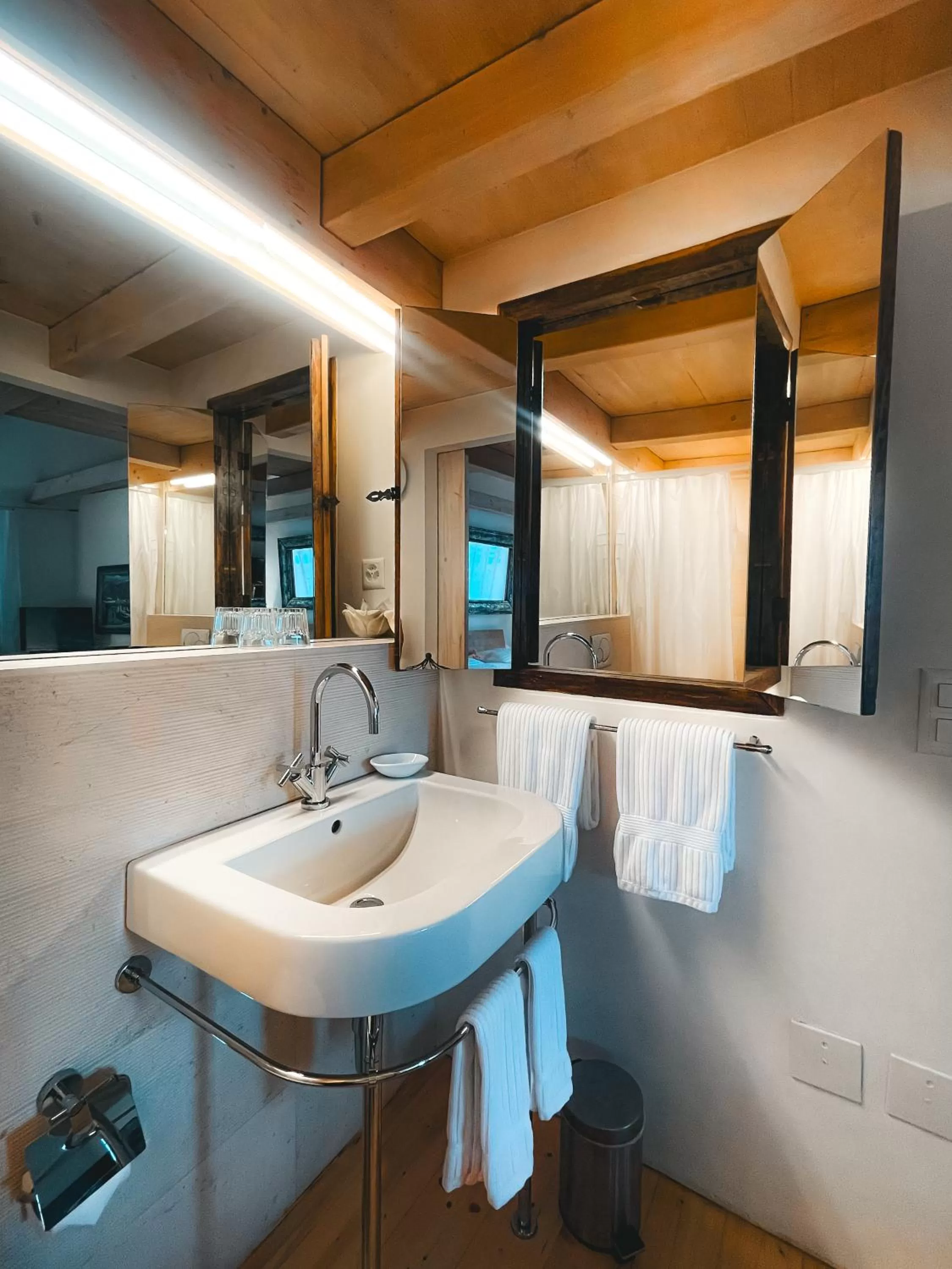 Shower, Bathroom in Case di Sotto, House & Breakfast