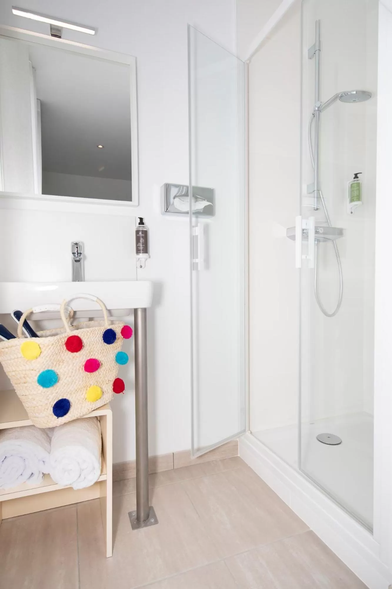 Bathroom in Hotel Restaurant Spa De La Citadelle Lorient