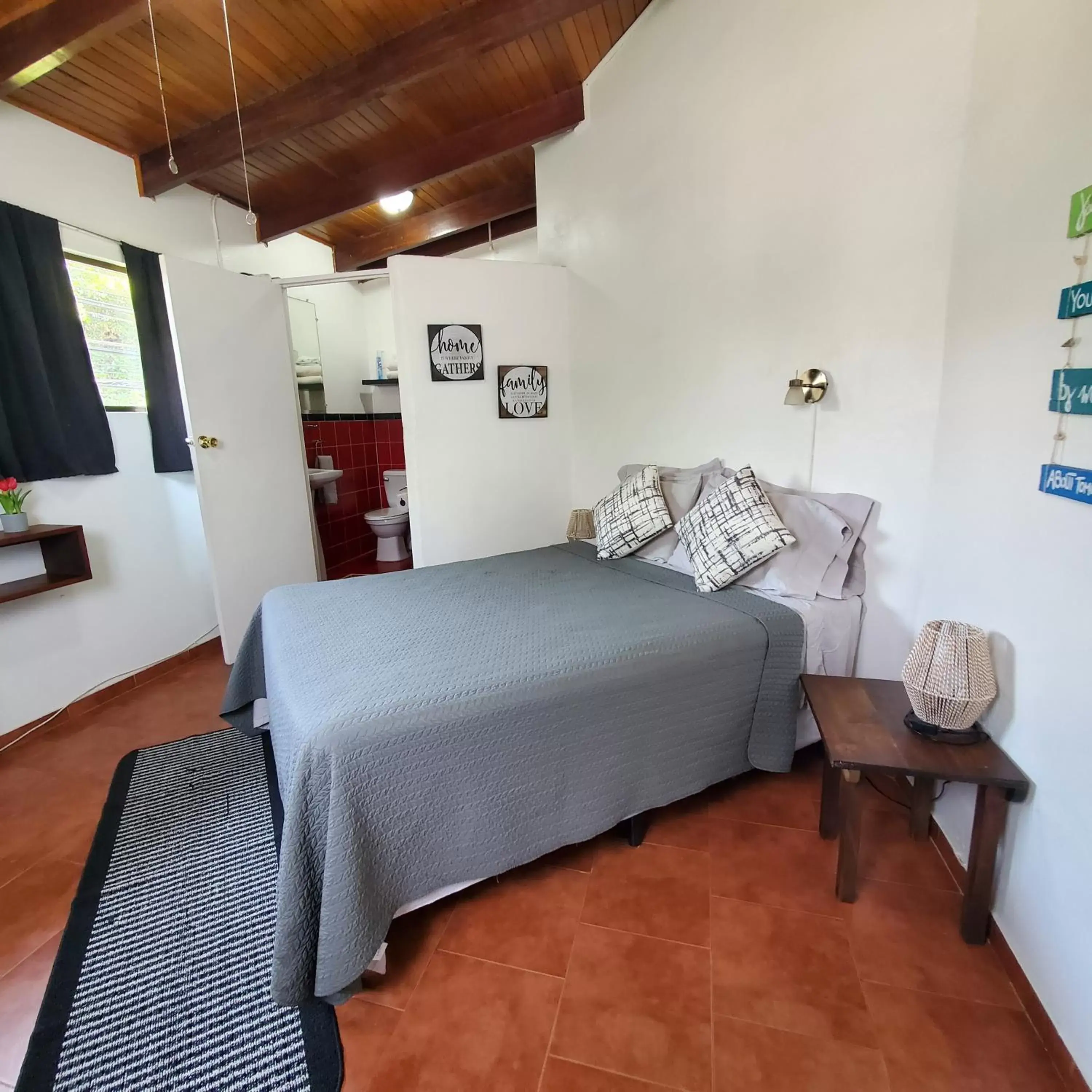 Bedroom, Bed in Hotel Villa Amarilla