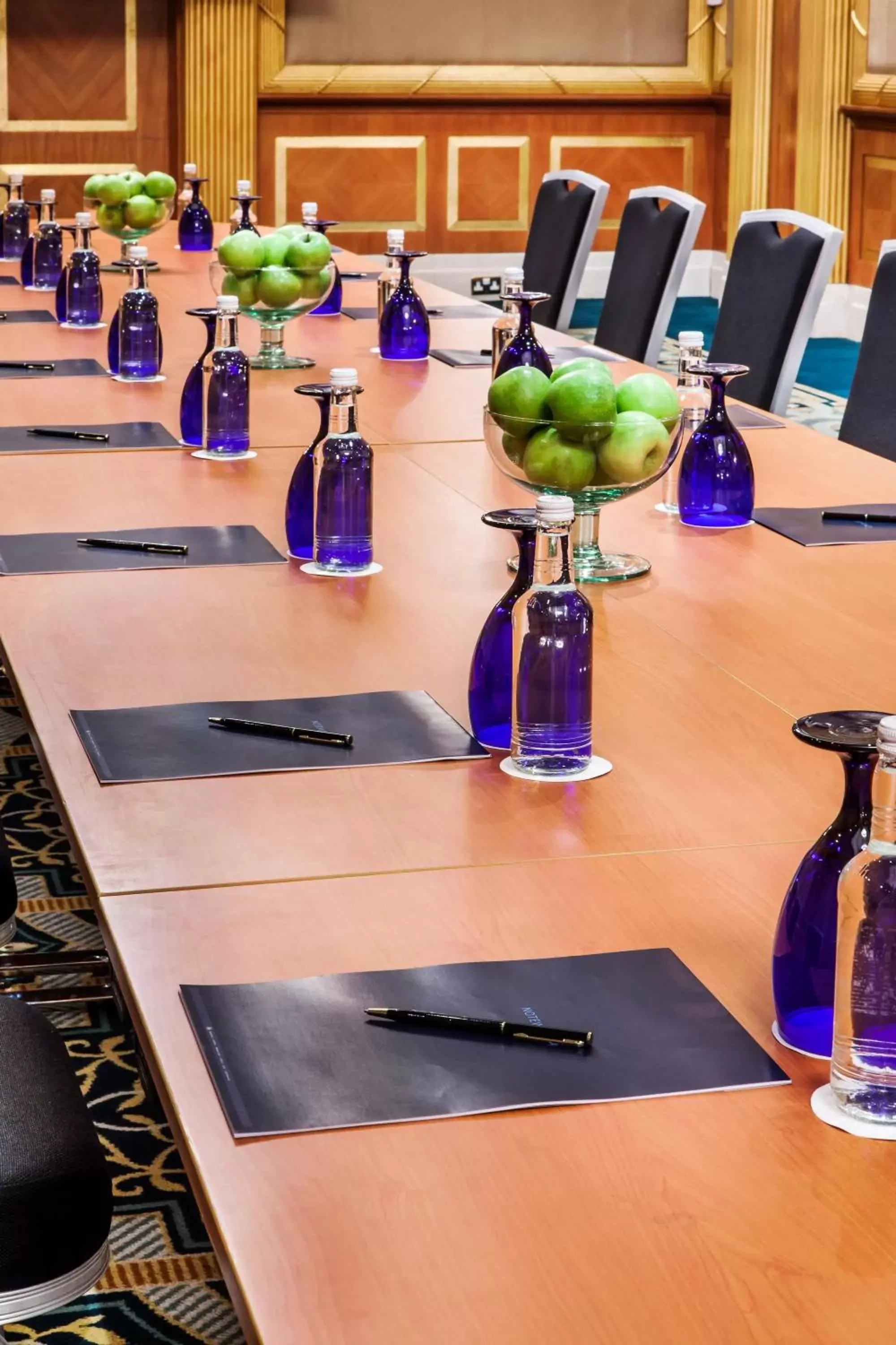 Business facilities in Corniche Hotel Sharjah