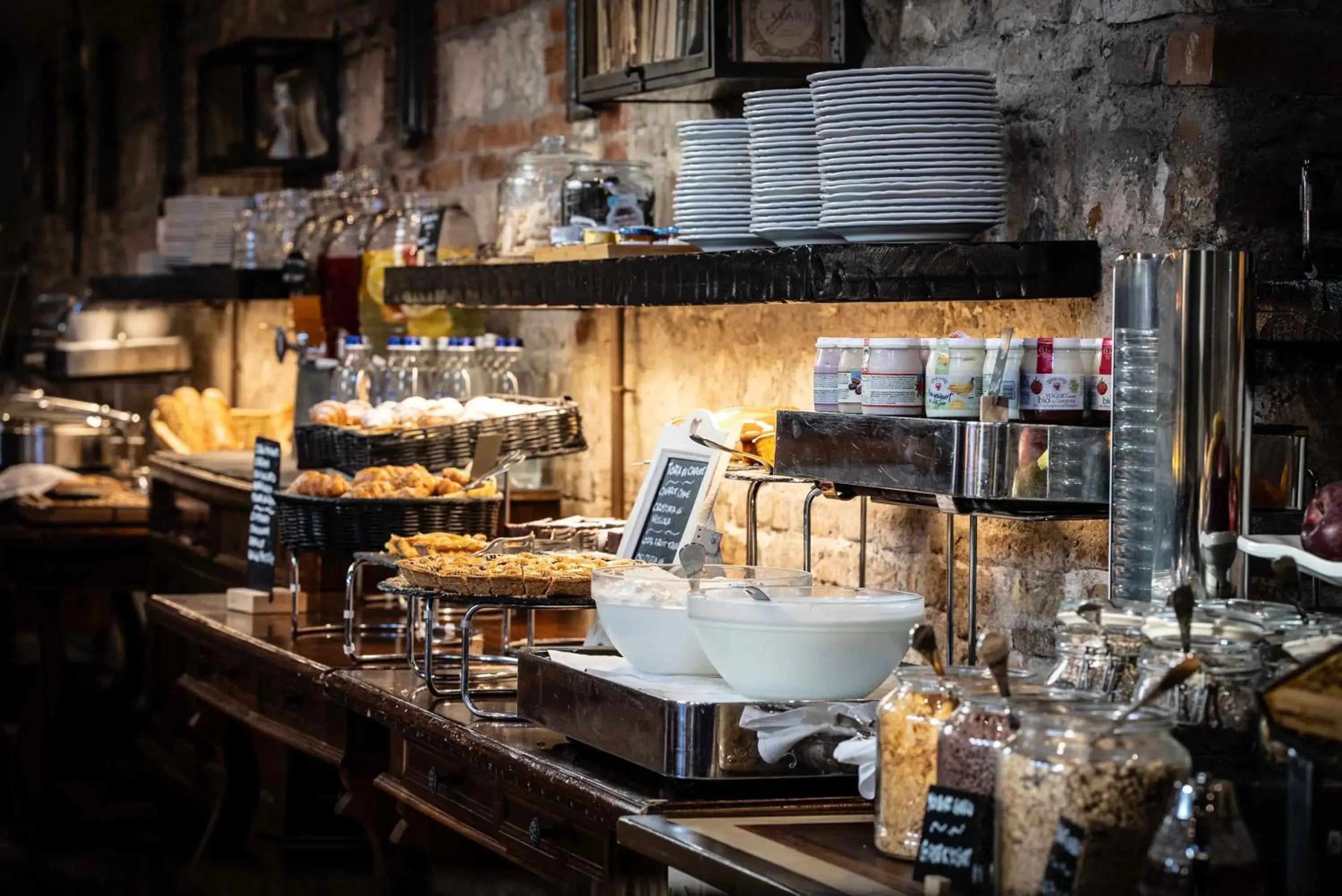 Breakfast in Fortino Napoleonico Breakfast in Fortino Napoleonico