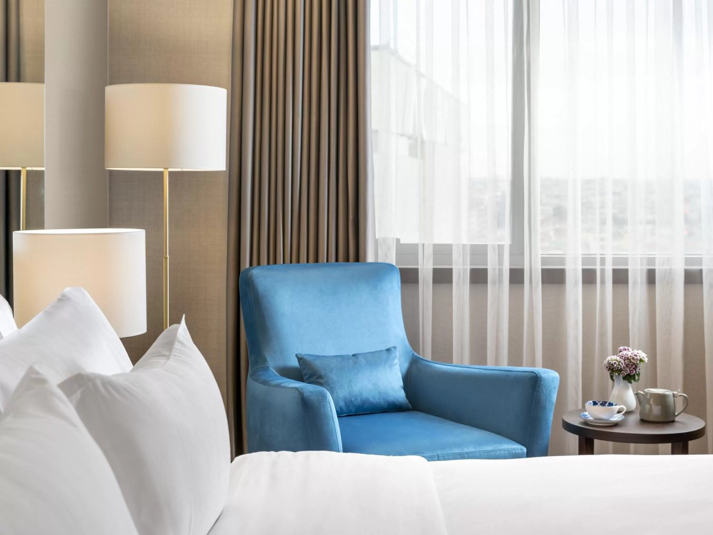 Seating area, Bed in Barceló Istanbul