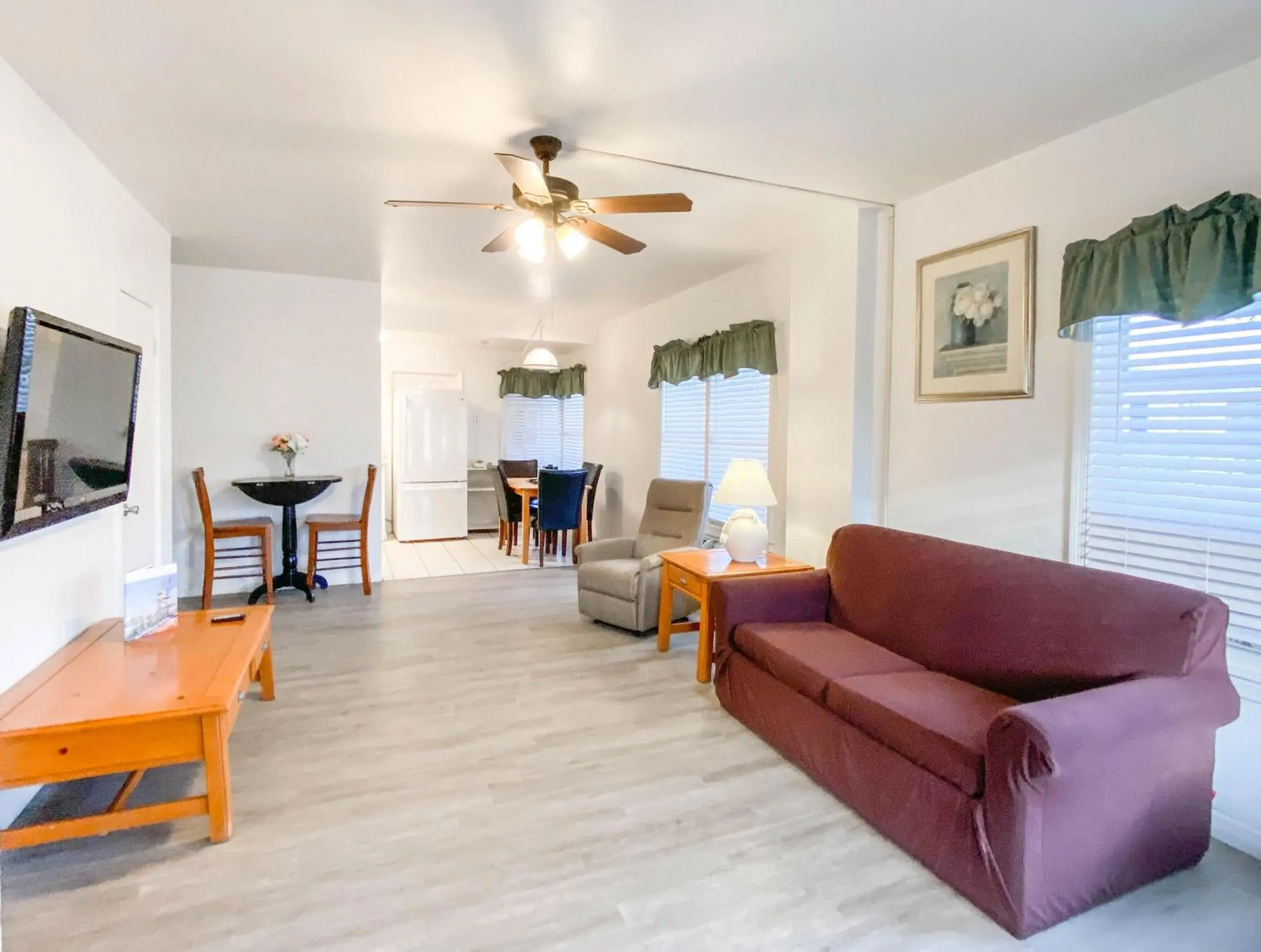 Seating Area in Ocean Court Beachfront Hotel