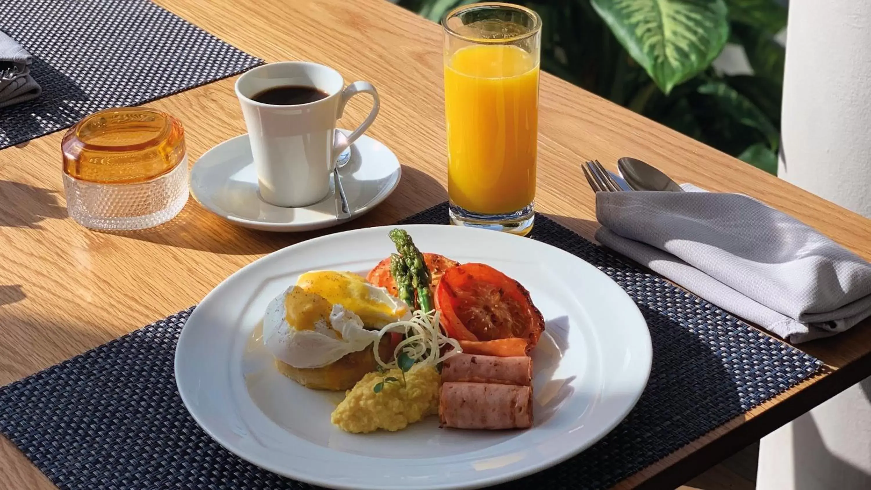 Breakfast in voco Dubai, an IHG Hotel
