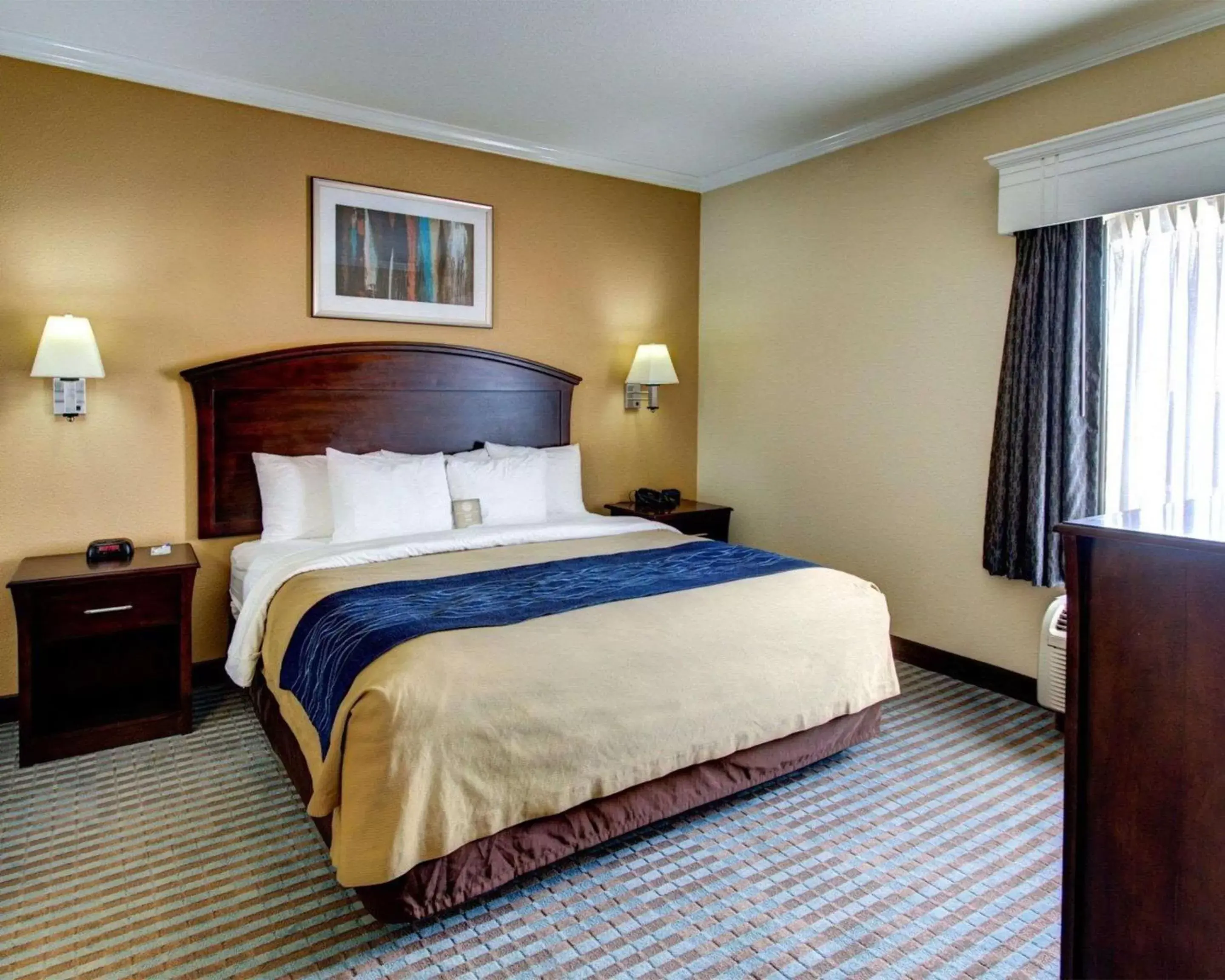 Photo of the whole room, Bed in Comfort Inn Corsicana East