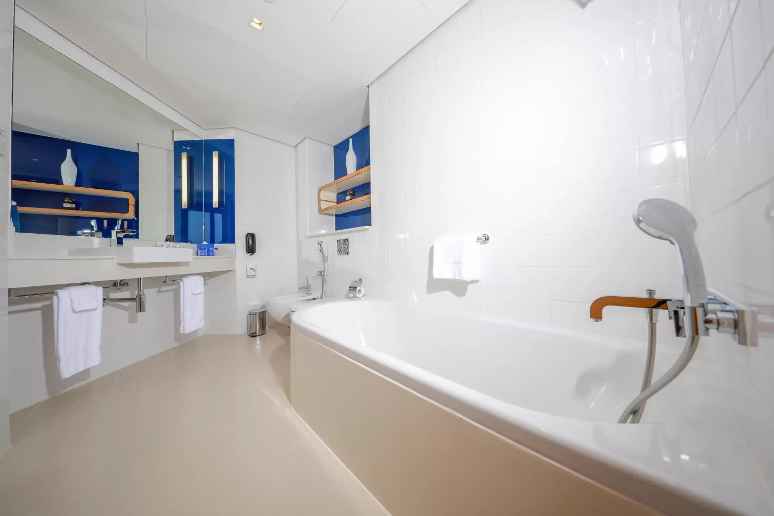 Toilet, Bathroom in Park Inn by Radisson Abu Dhabi Yas Island