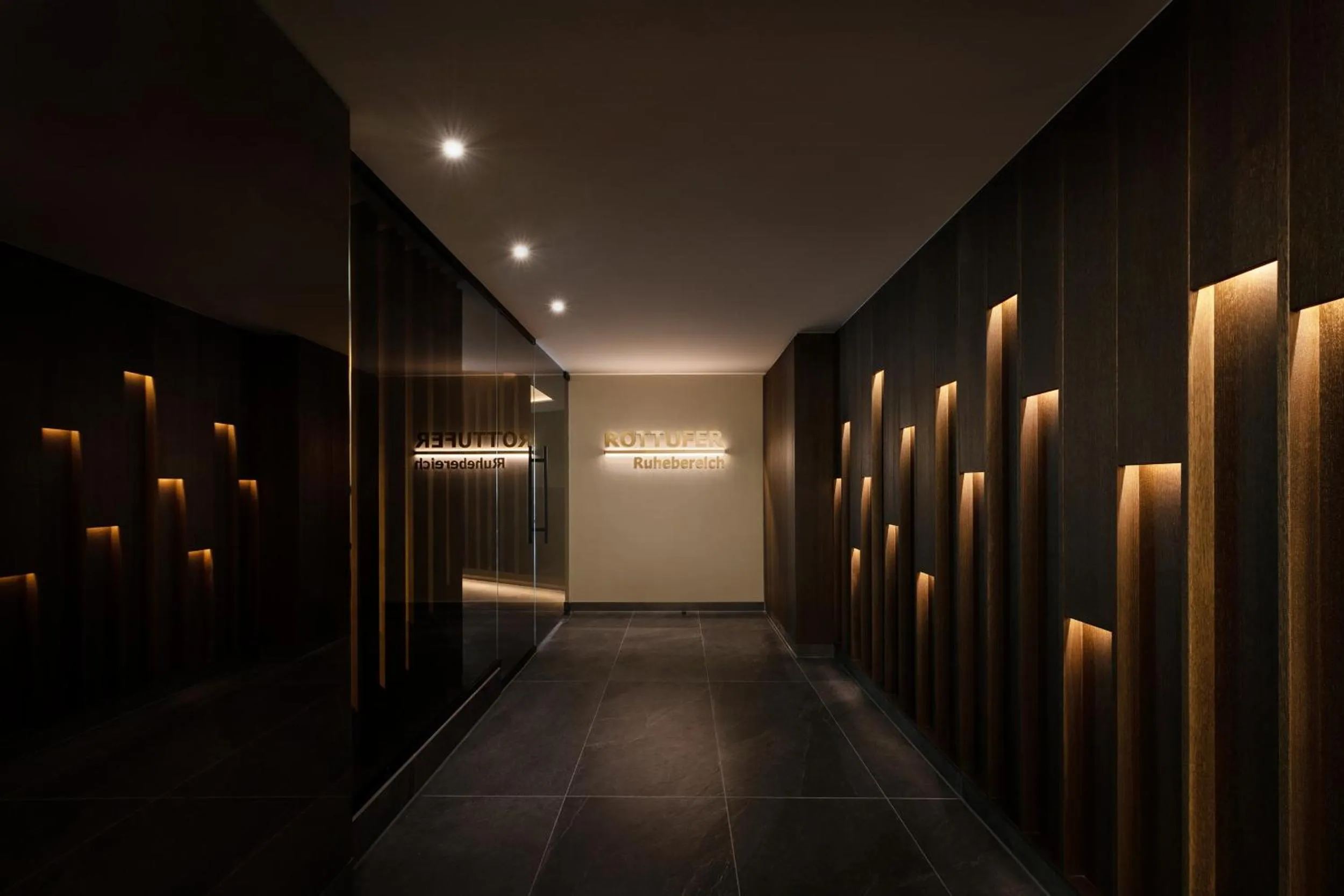 Swimming pool in Hotel Sonnengut Wellness - Therme - Spa