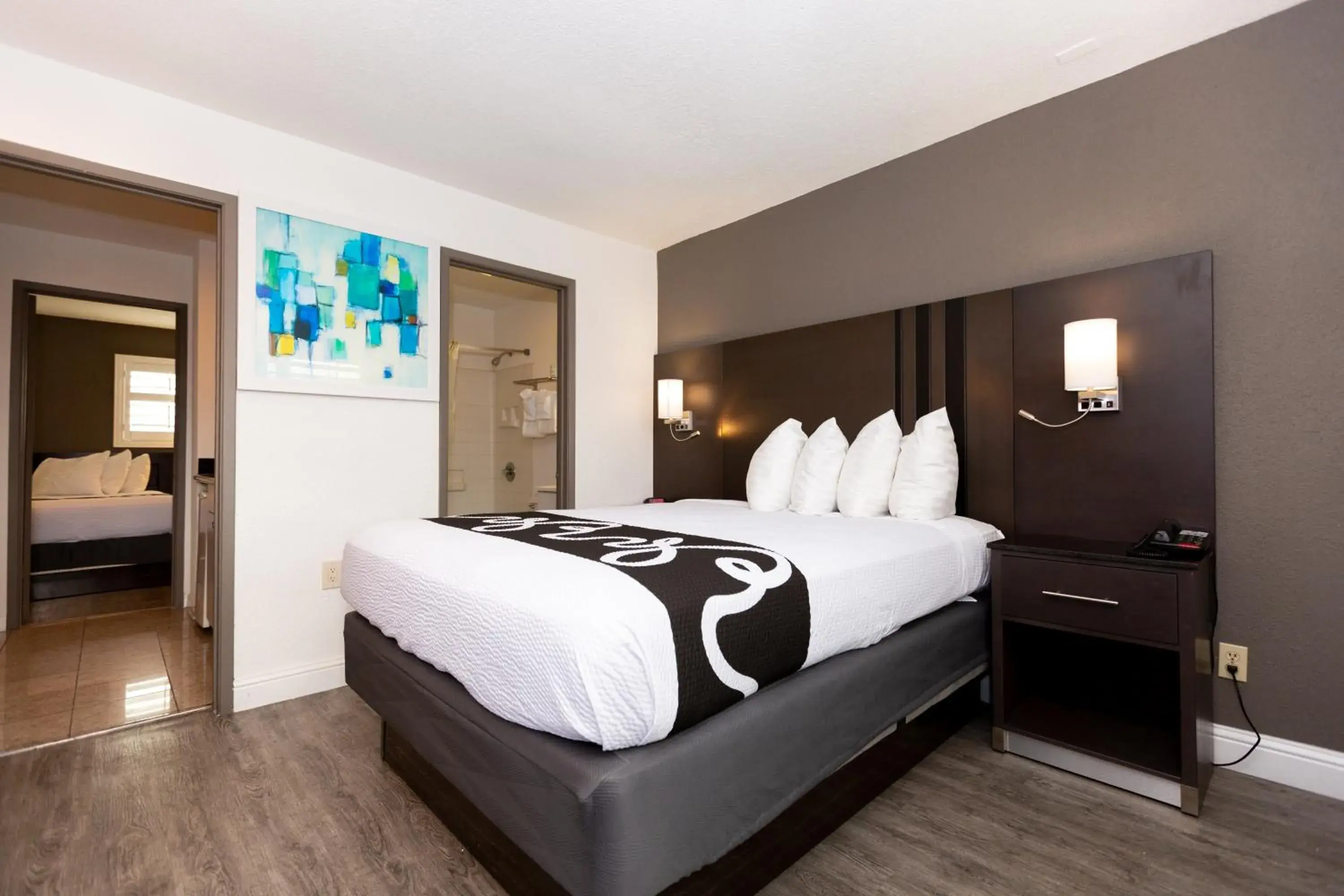 Bedroom, Bed in SureStay Hotel by Best Western Seaside Monterey