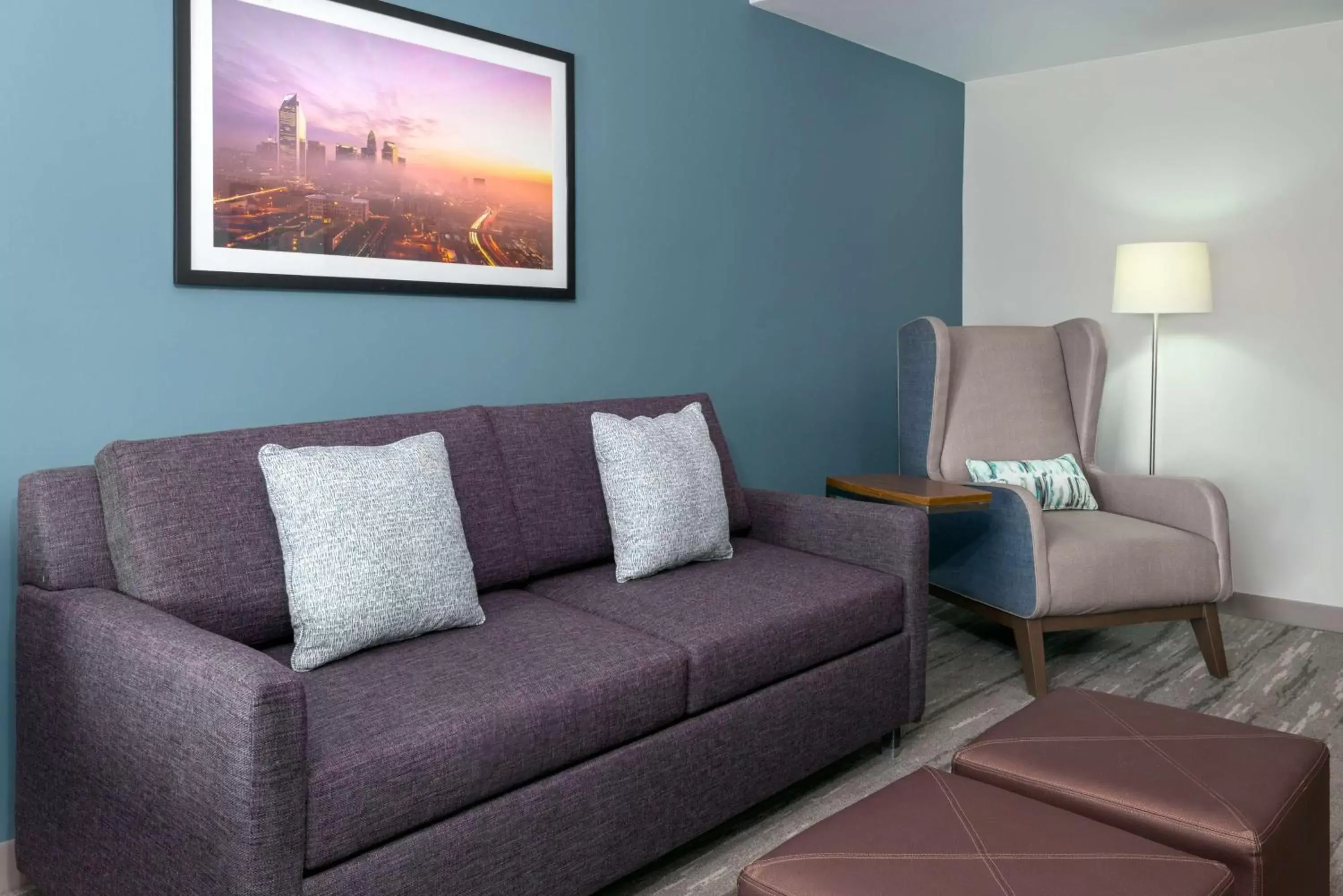 Living room, Seating Area in Hilton Garden Inn Charlotte Uptown