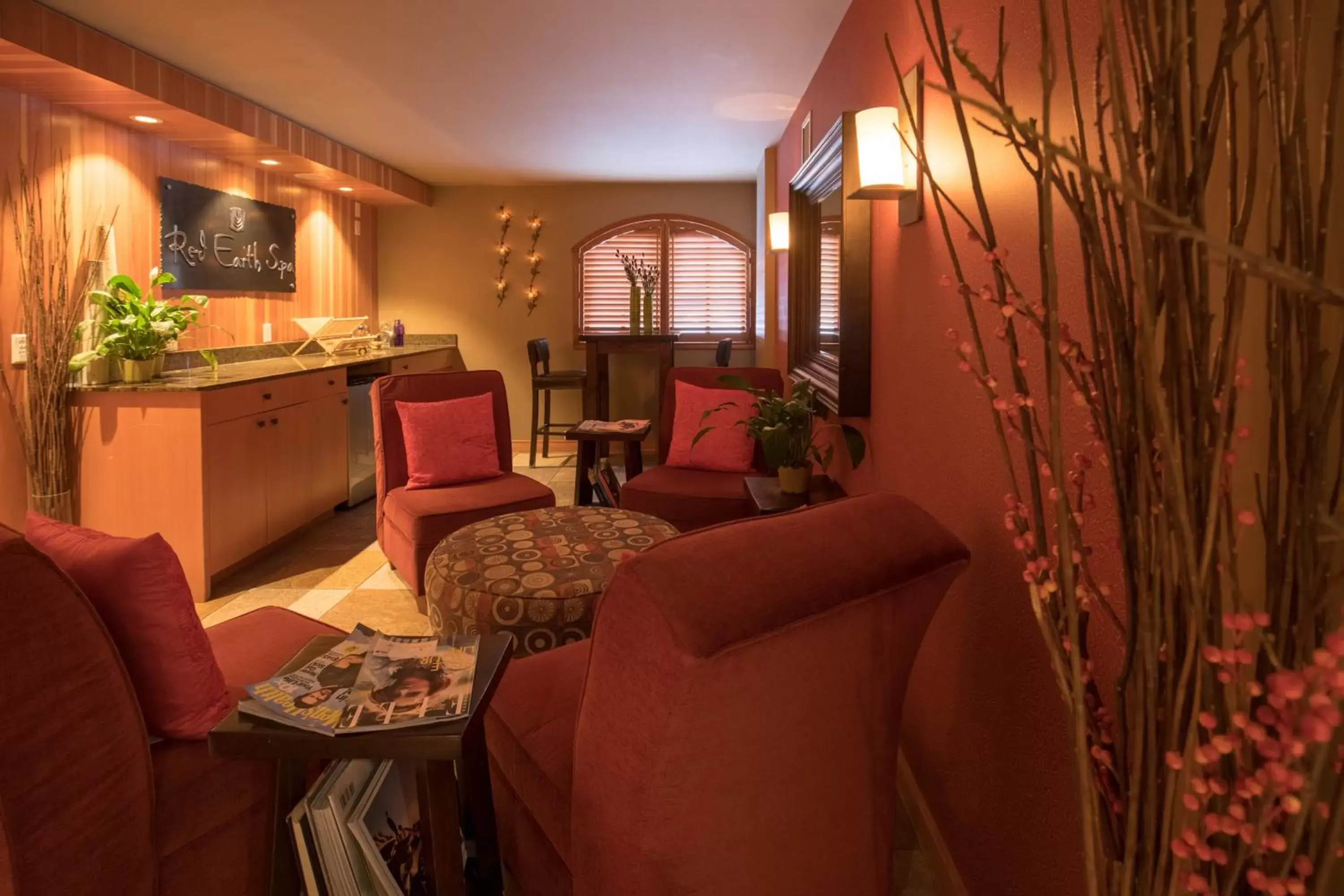 Spa and wellness centre/facilities, Seating Area in Banff Caribou Lodge and Spa