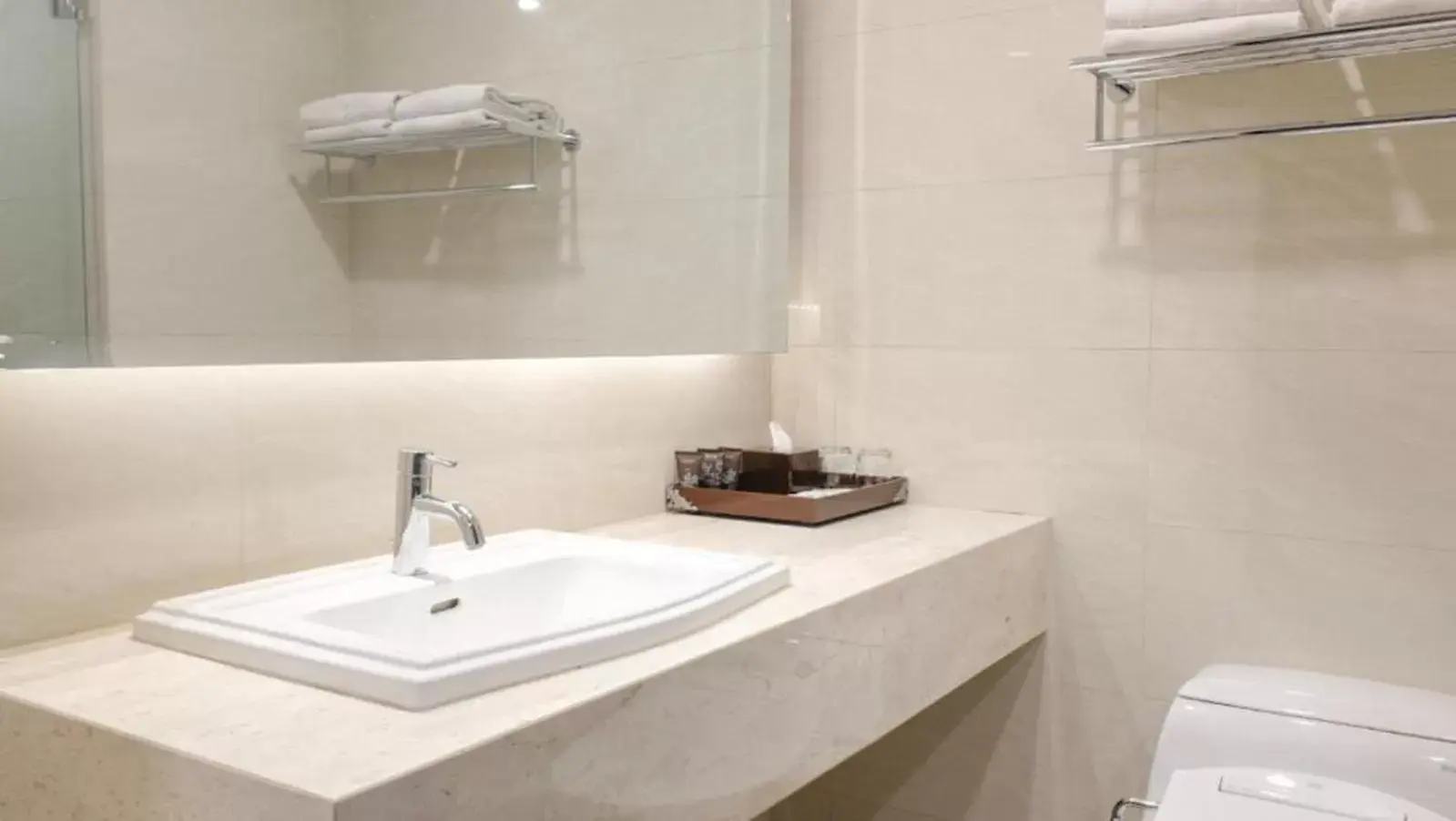 Bathroom in Atria Hotel Gading Serpong