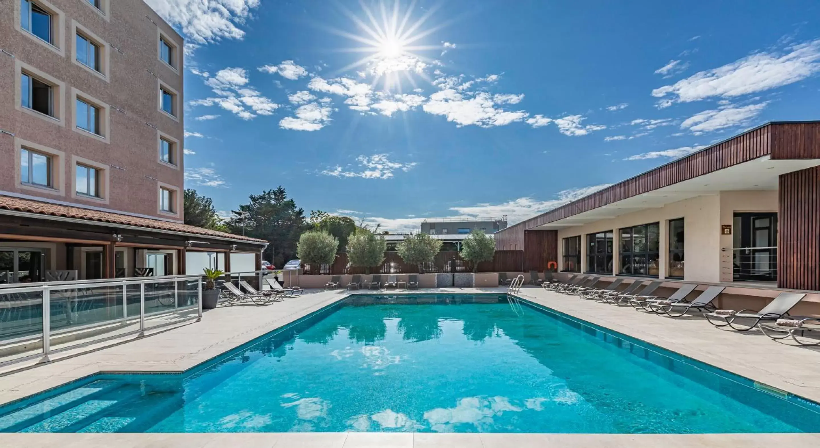 Swimming Pool in Best Western Marseille Aeroport