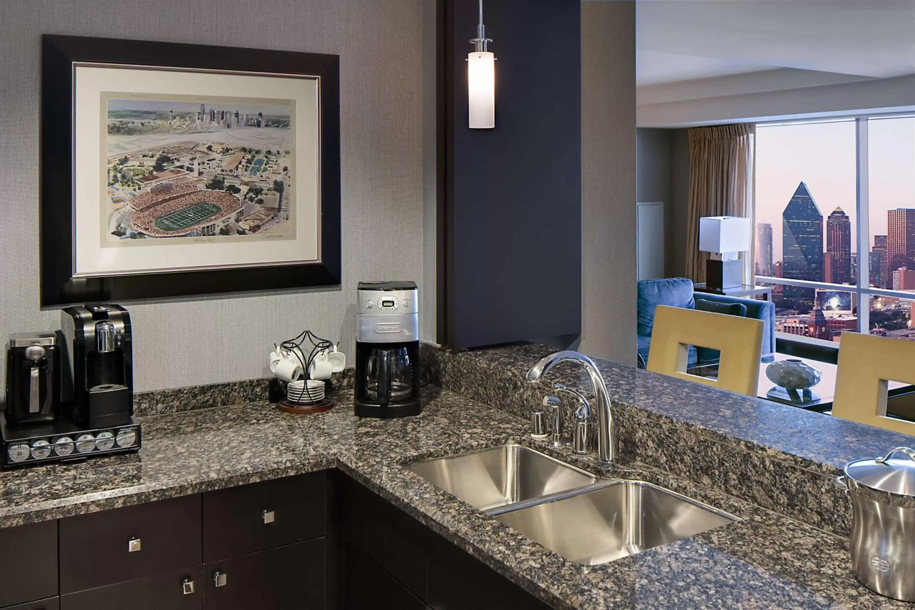 Photo of the whole room, Kitchen/Kitchenette in Hyatt Regency Dallas