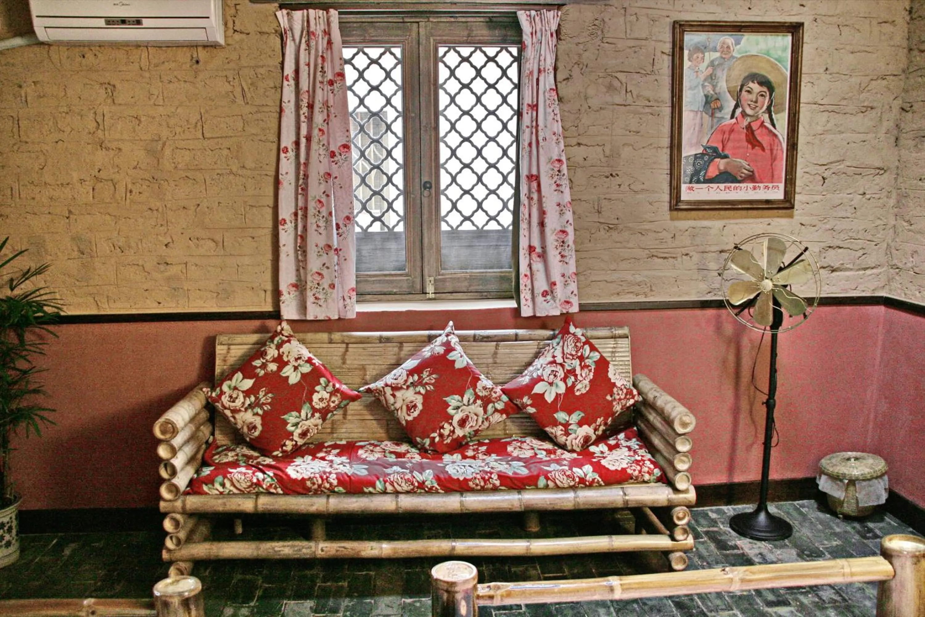 Seating area in Yangshuo Village Inn Boutique Hotel