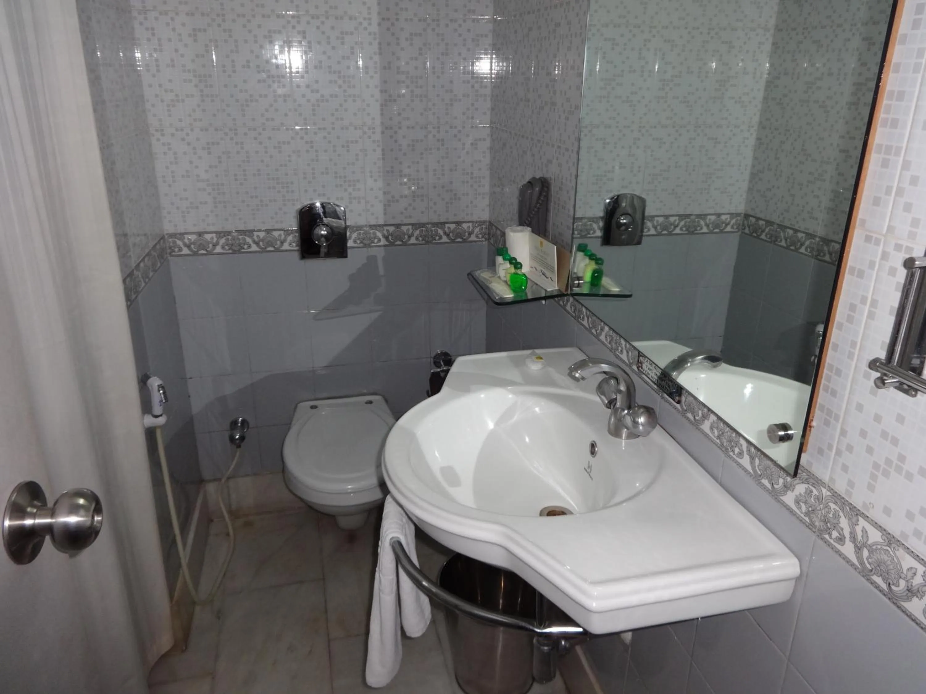 Shower in Capitol Residency