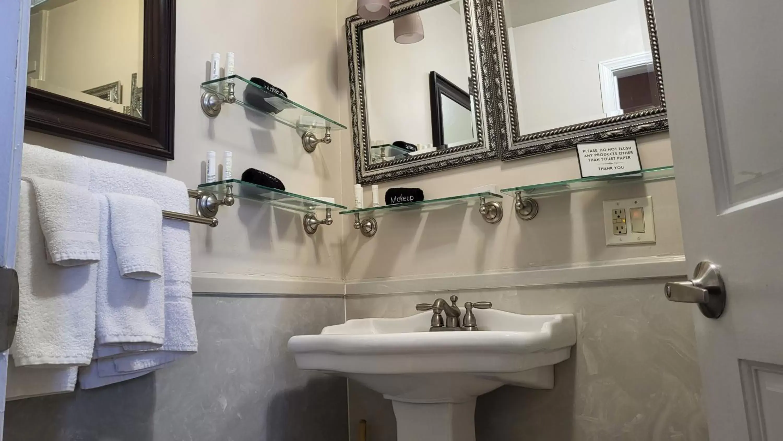 Bathroom in Maison Pierre Lafitte