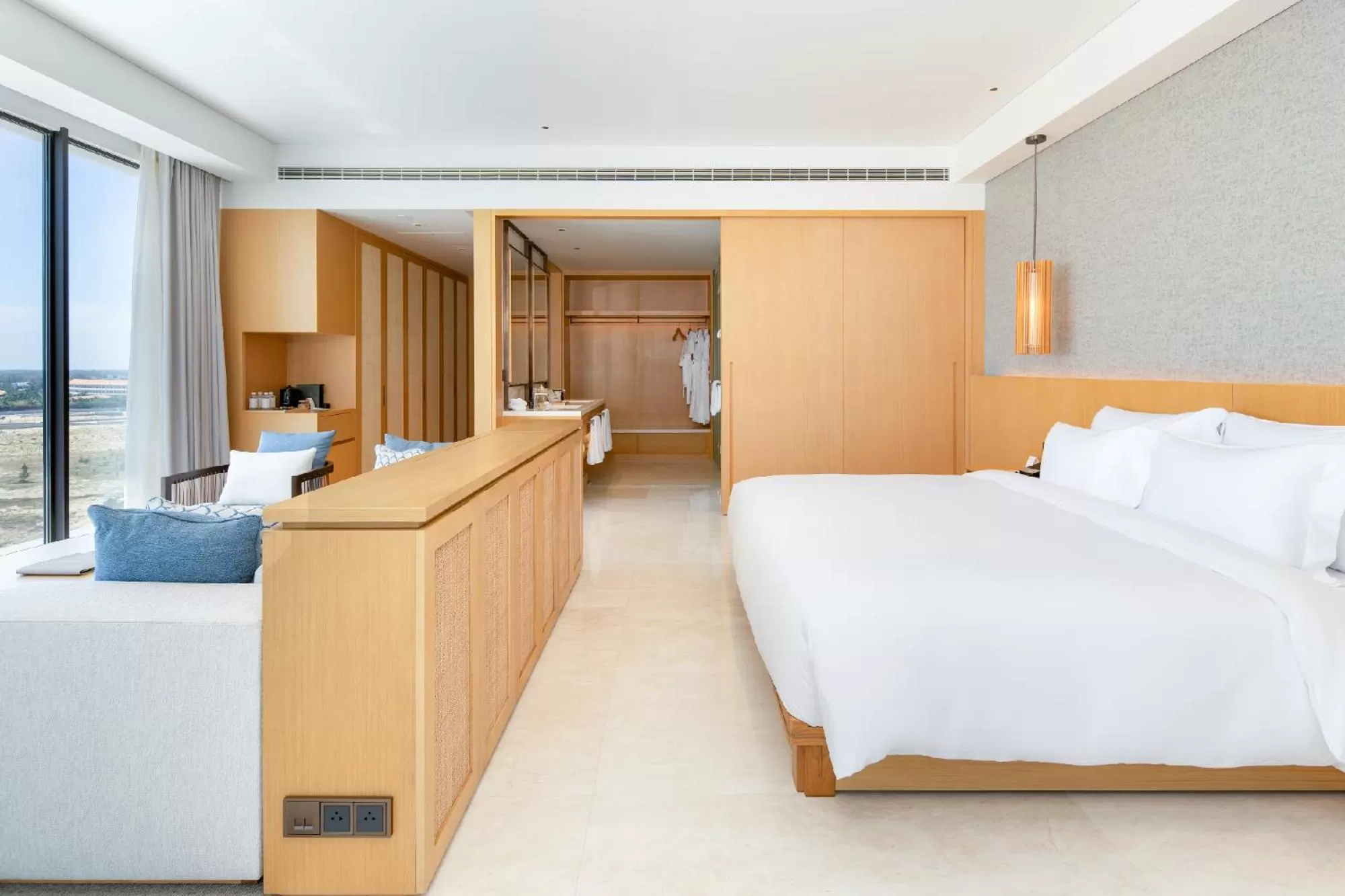 Guests, Bed in Shilla Monogram Danang
