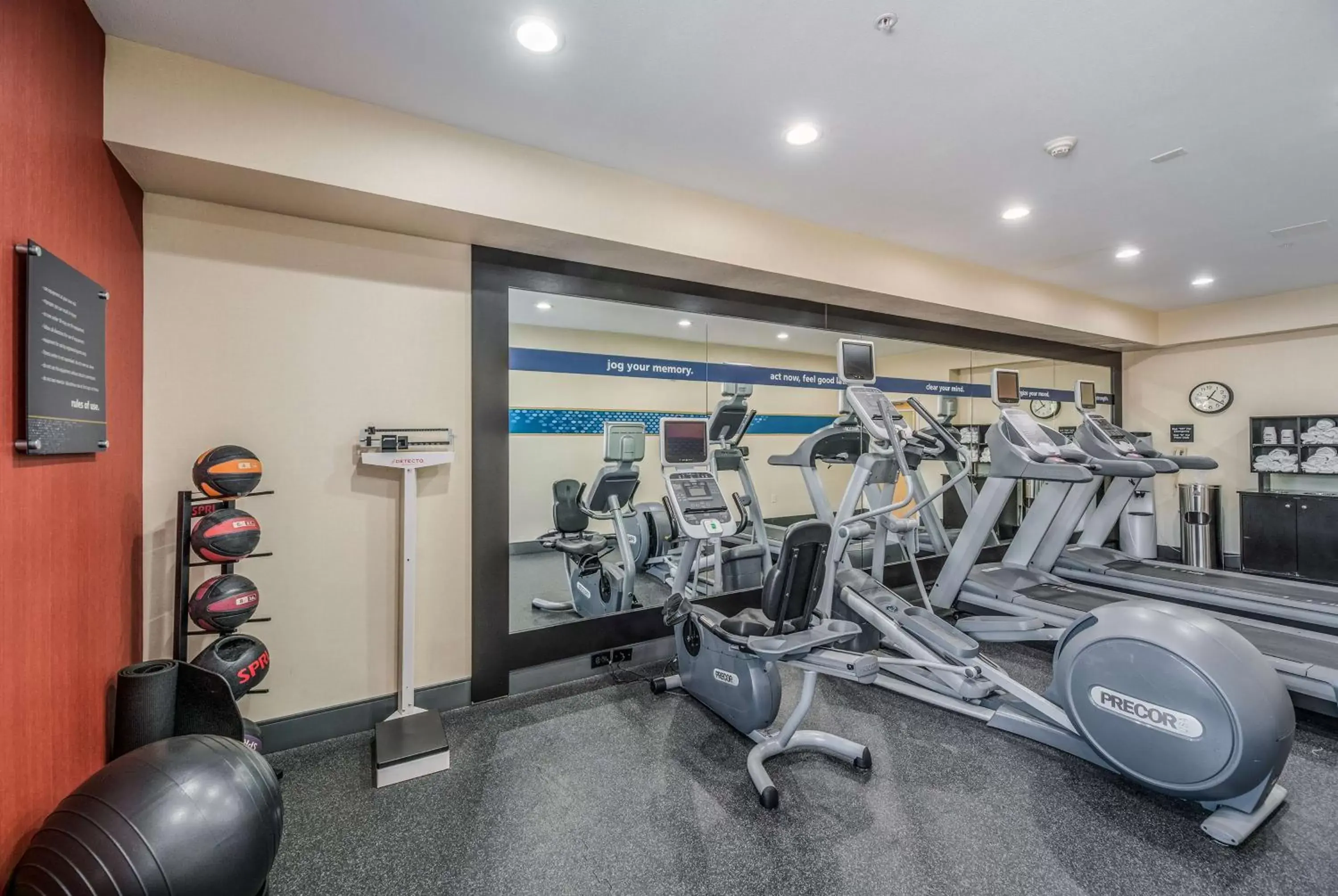 Fitness centre/facilities, Fitness Center/Facilities in Hampton Inn Oakland-Hayward