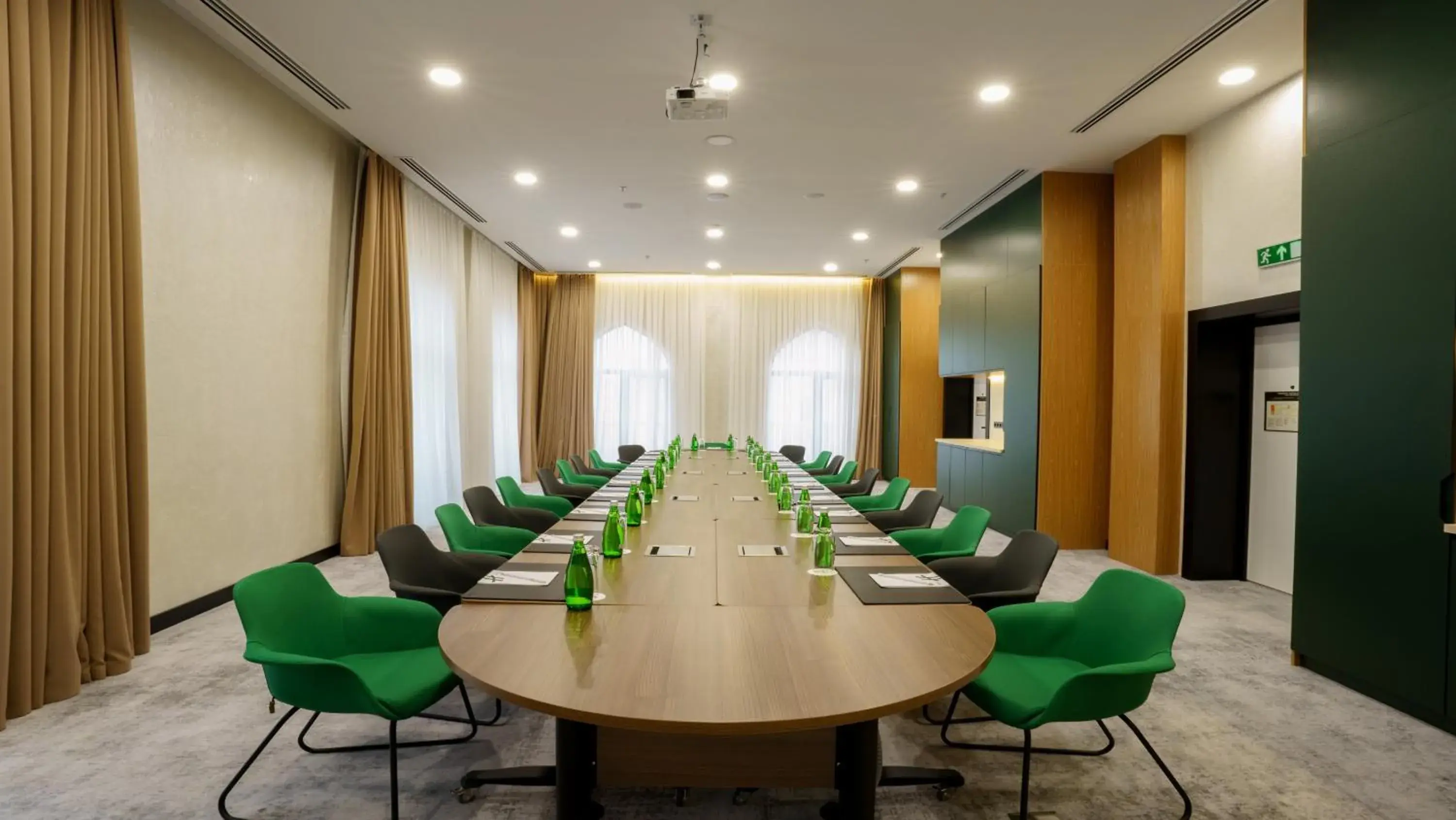 Meeting/conference room in Holiday Inn Tashkent City, an IHG Hotel
